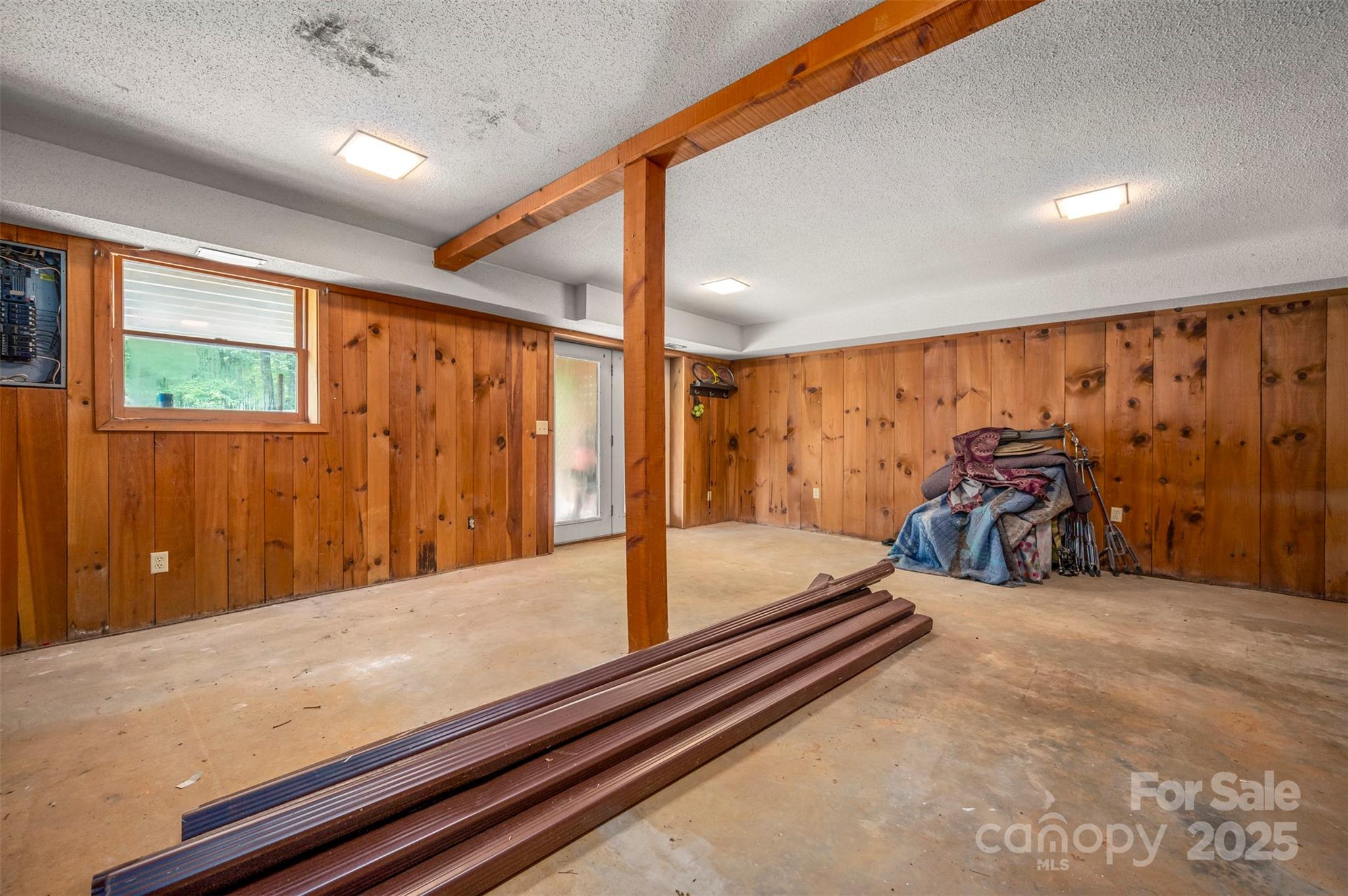 307 Owl Hollow Road — Mill Spring