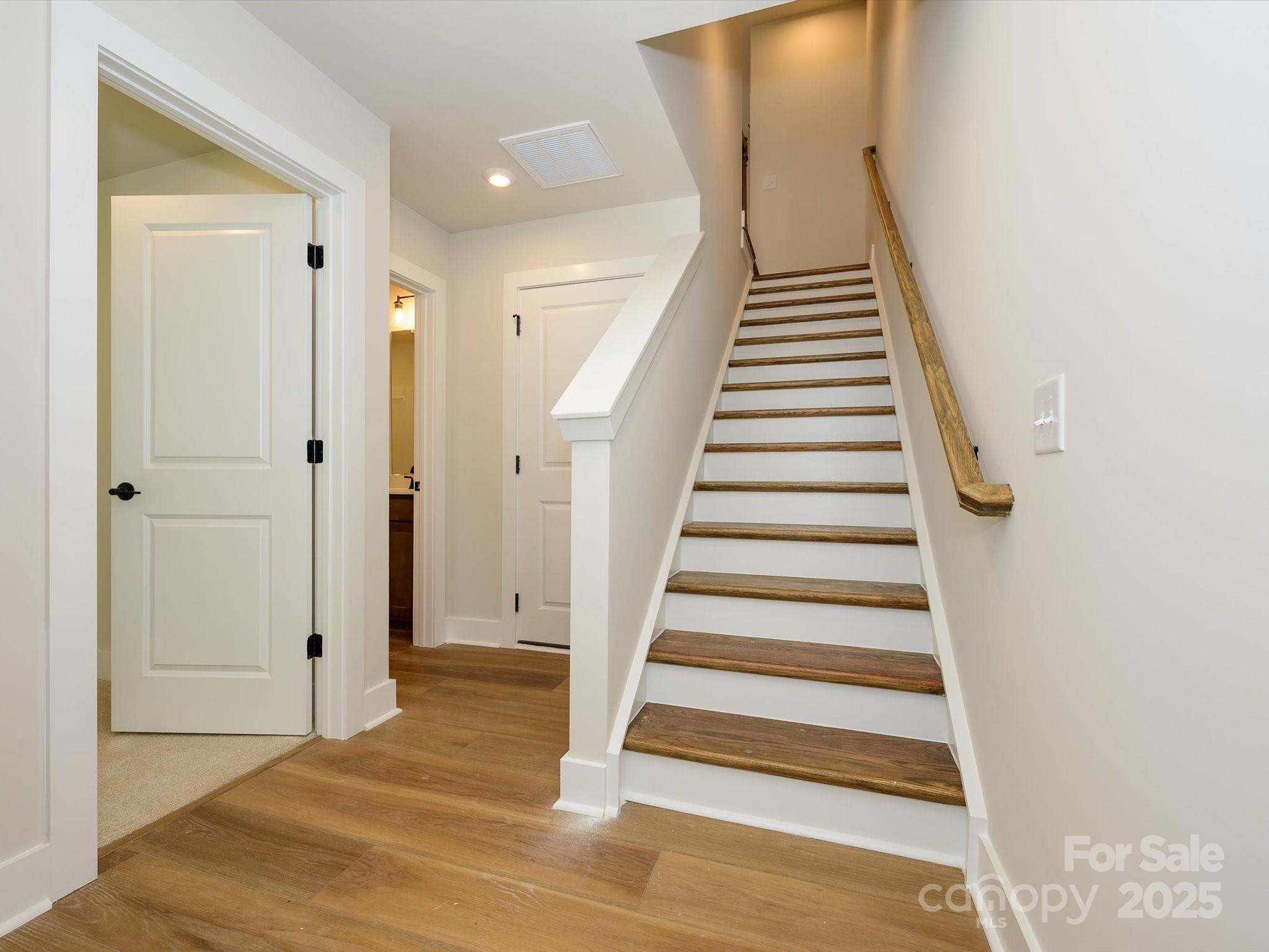 6009 Pivot Court — Charlotte