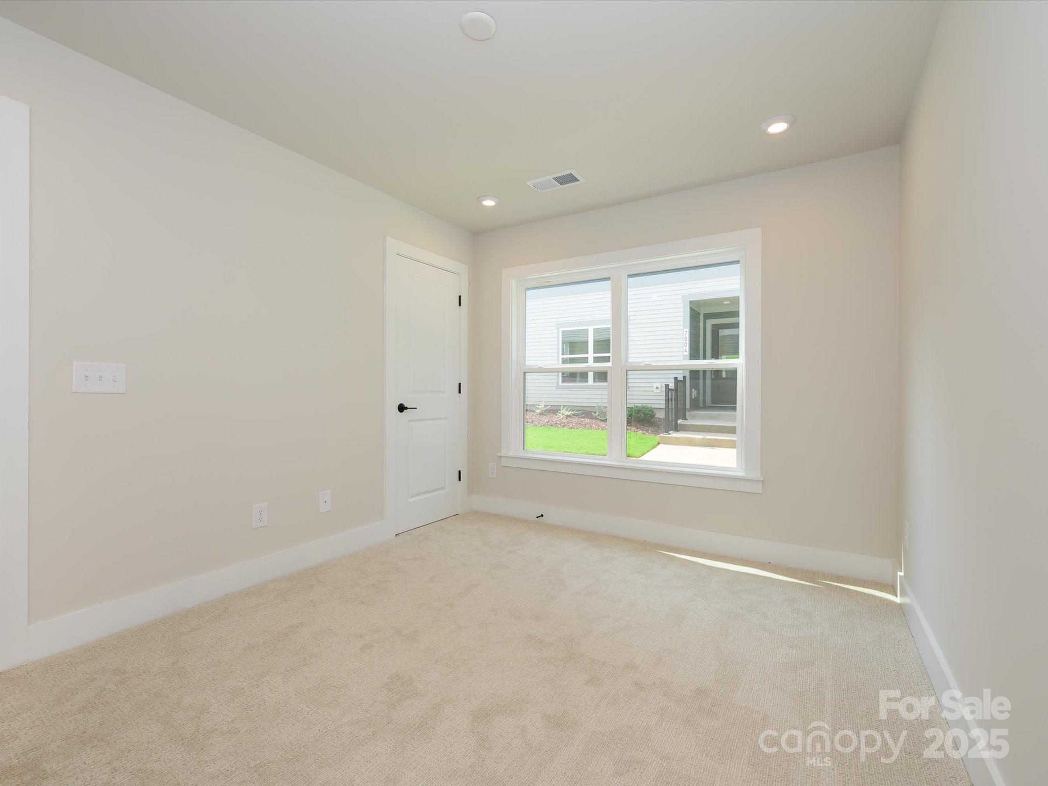 6009 Pivot Court — Charlotte