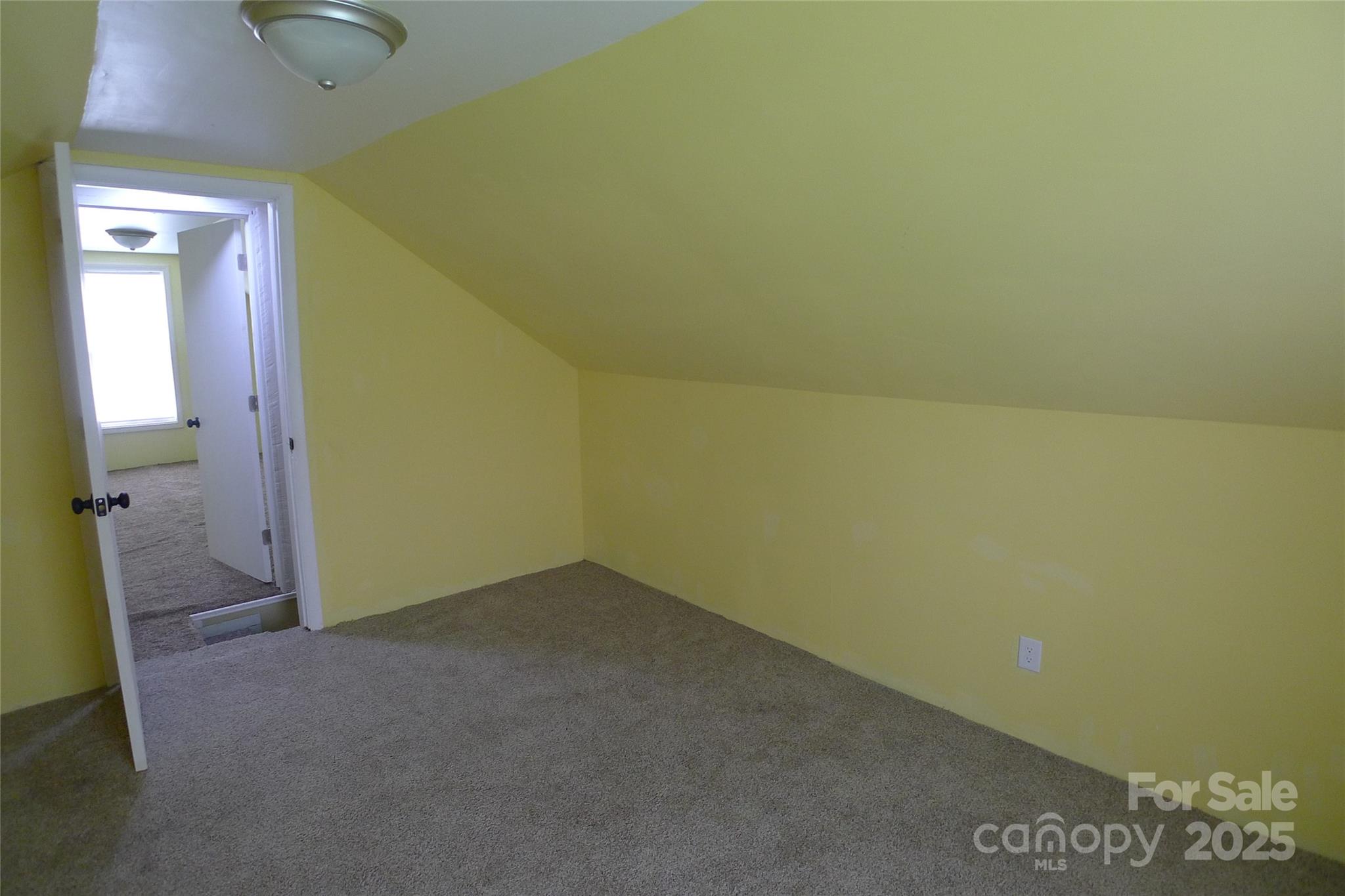 816 Olympia Street #292 — Lexington