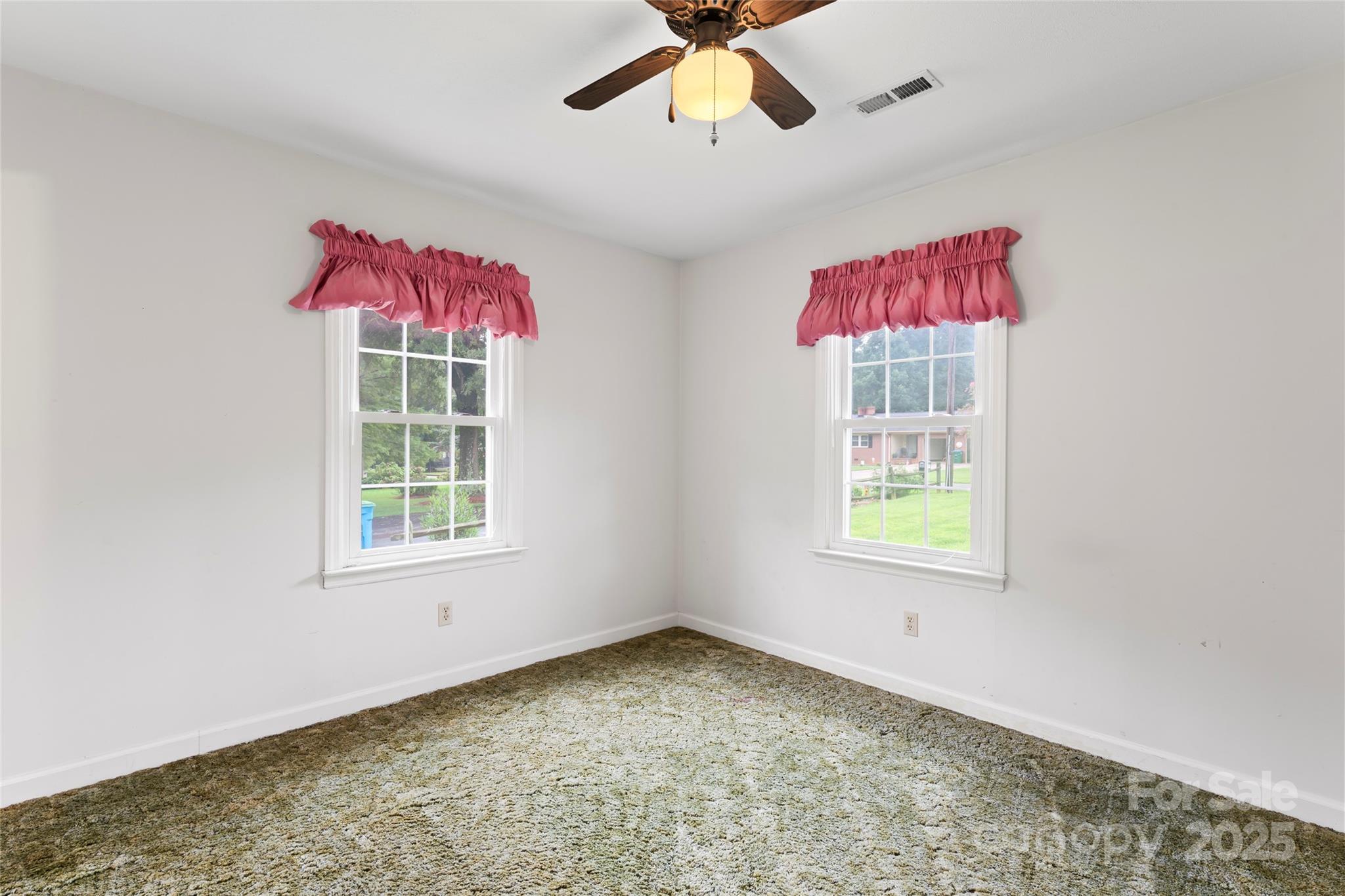 320 Forest Park Drive — Denton
