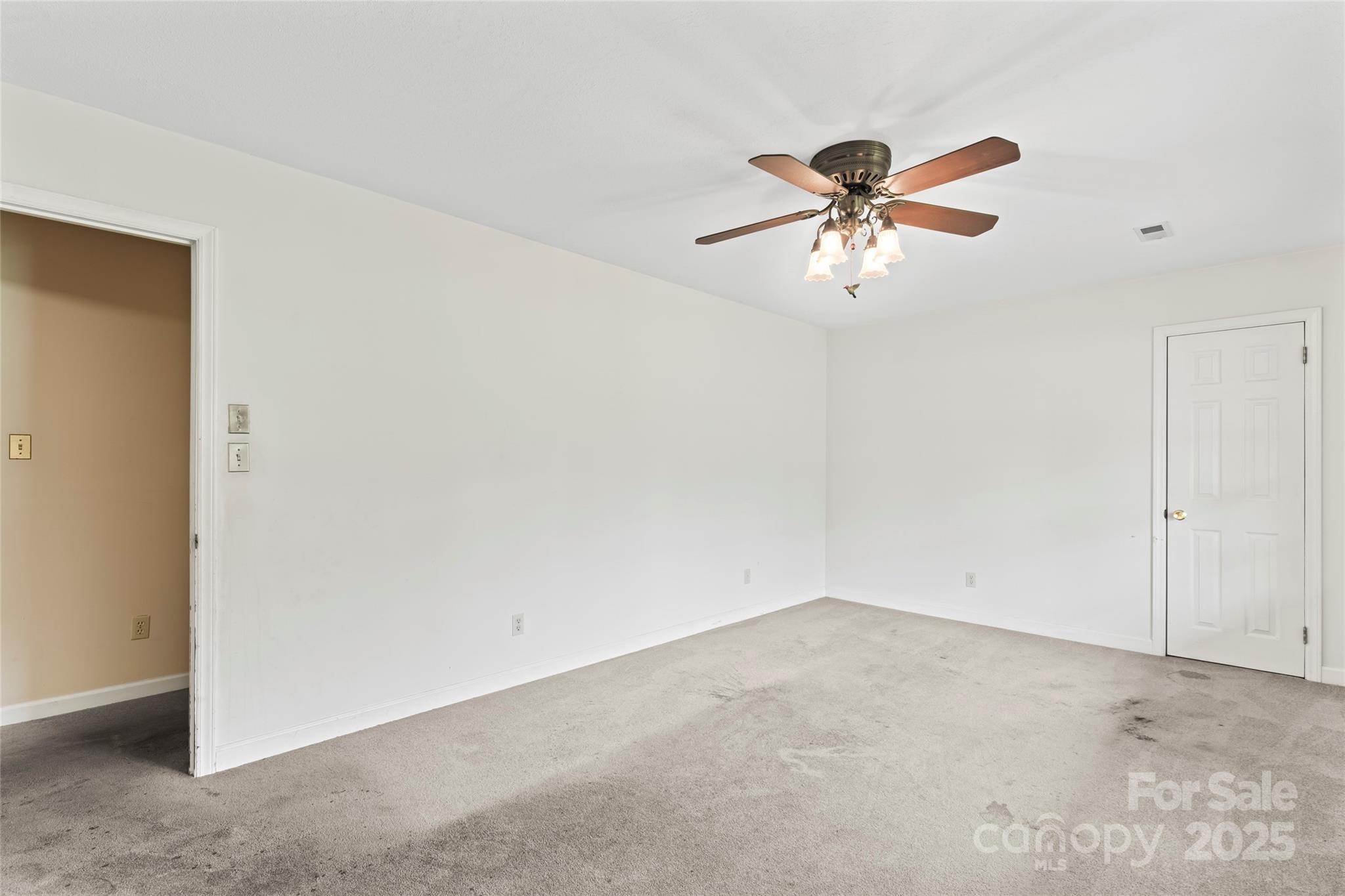 320 Forest Park Drive — Denton