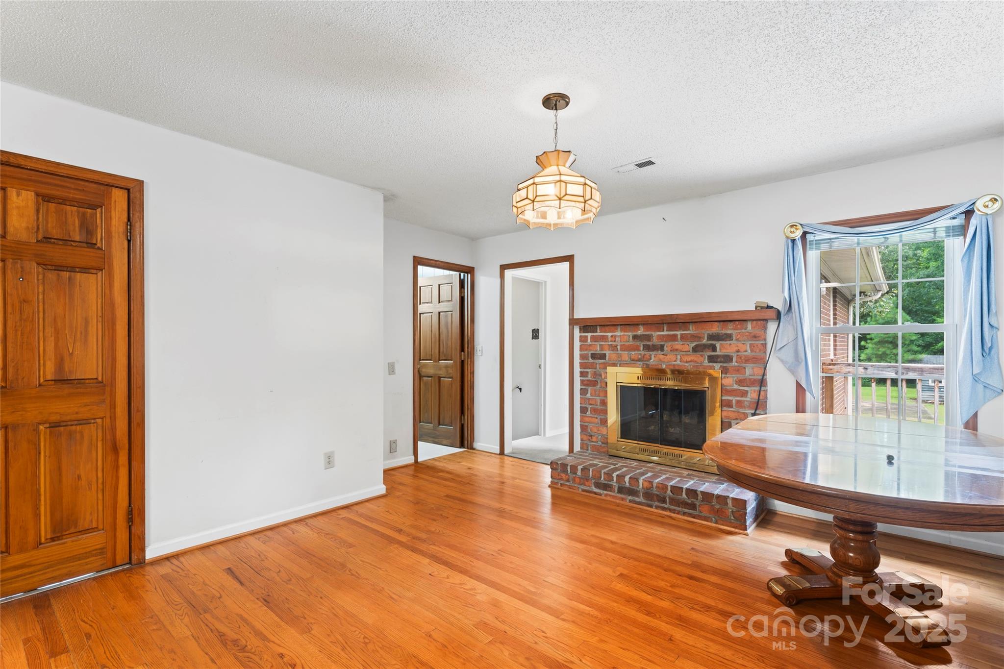 320 Forest Park Drive — Denton