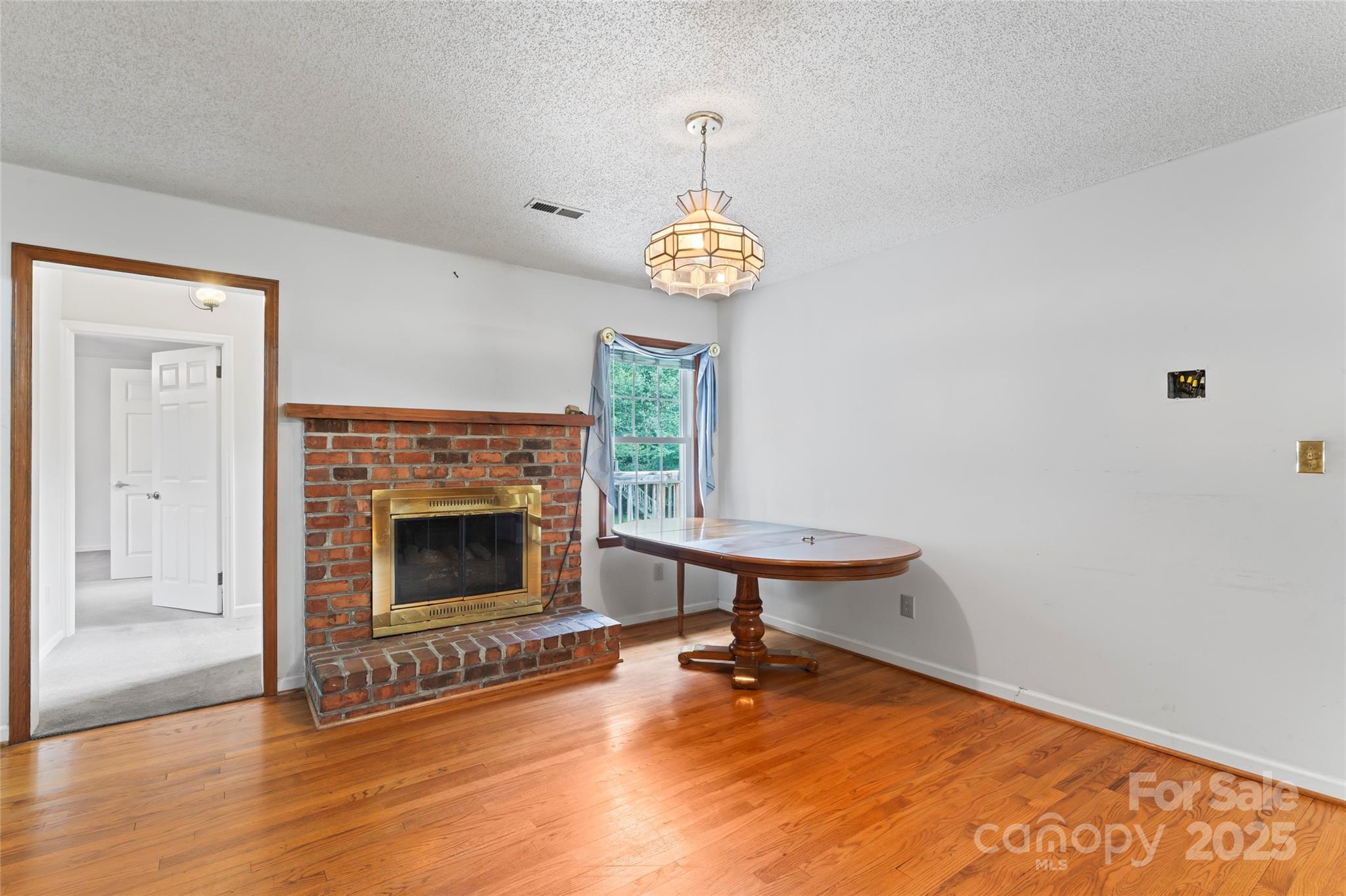 320 Forest Park Drive — Denton