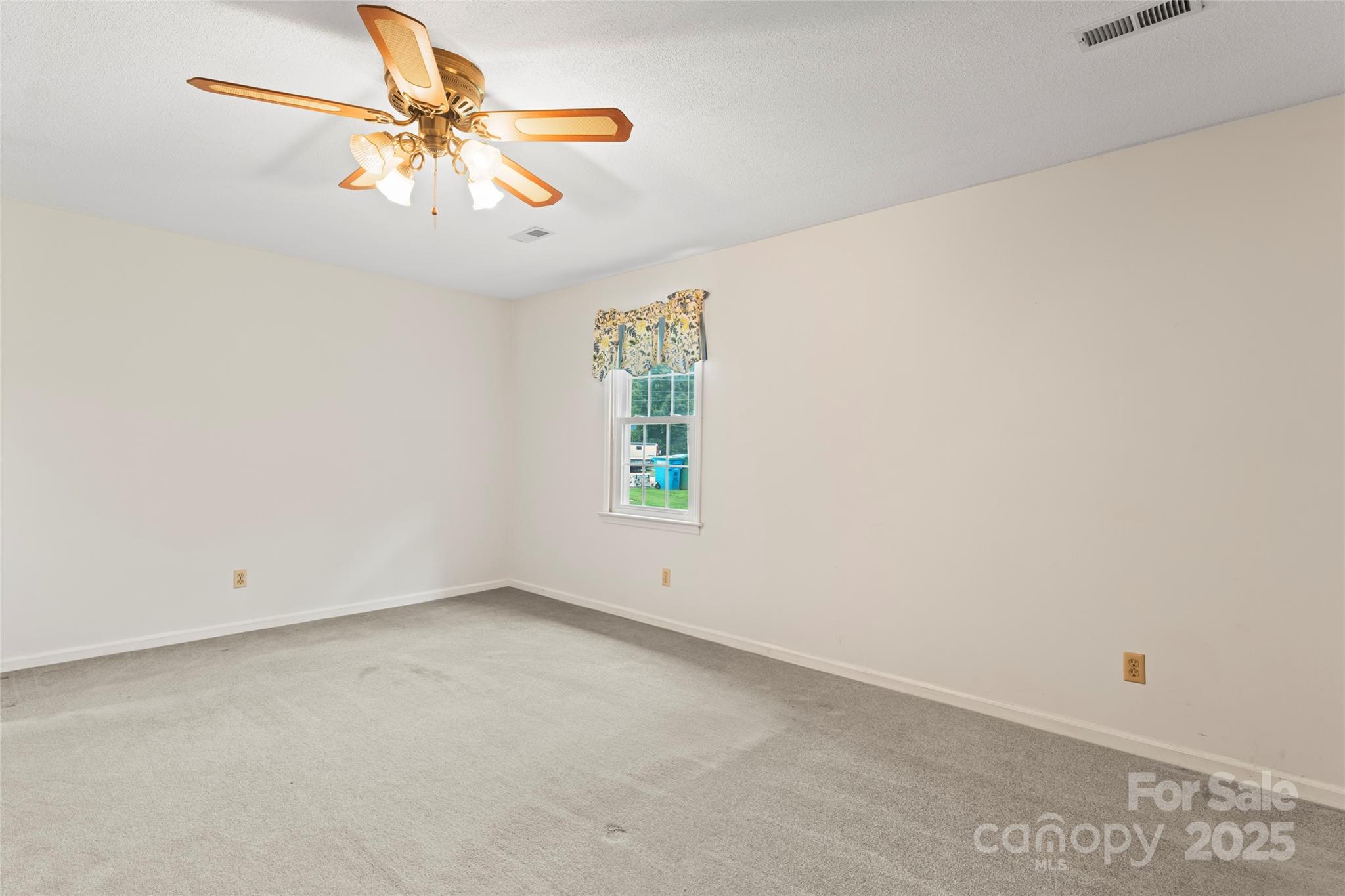320 Forest Park Drive — Denton