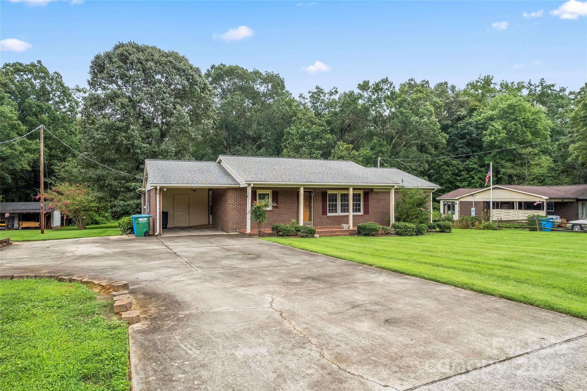 320 Forest Park Drive — Denton
