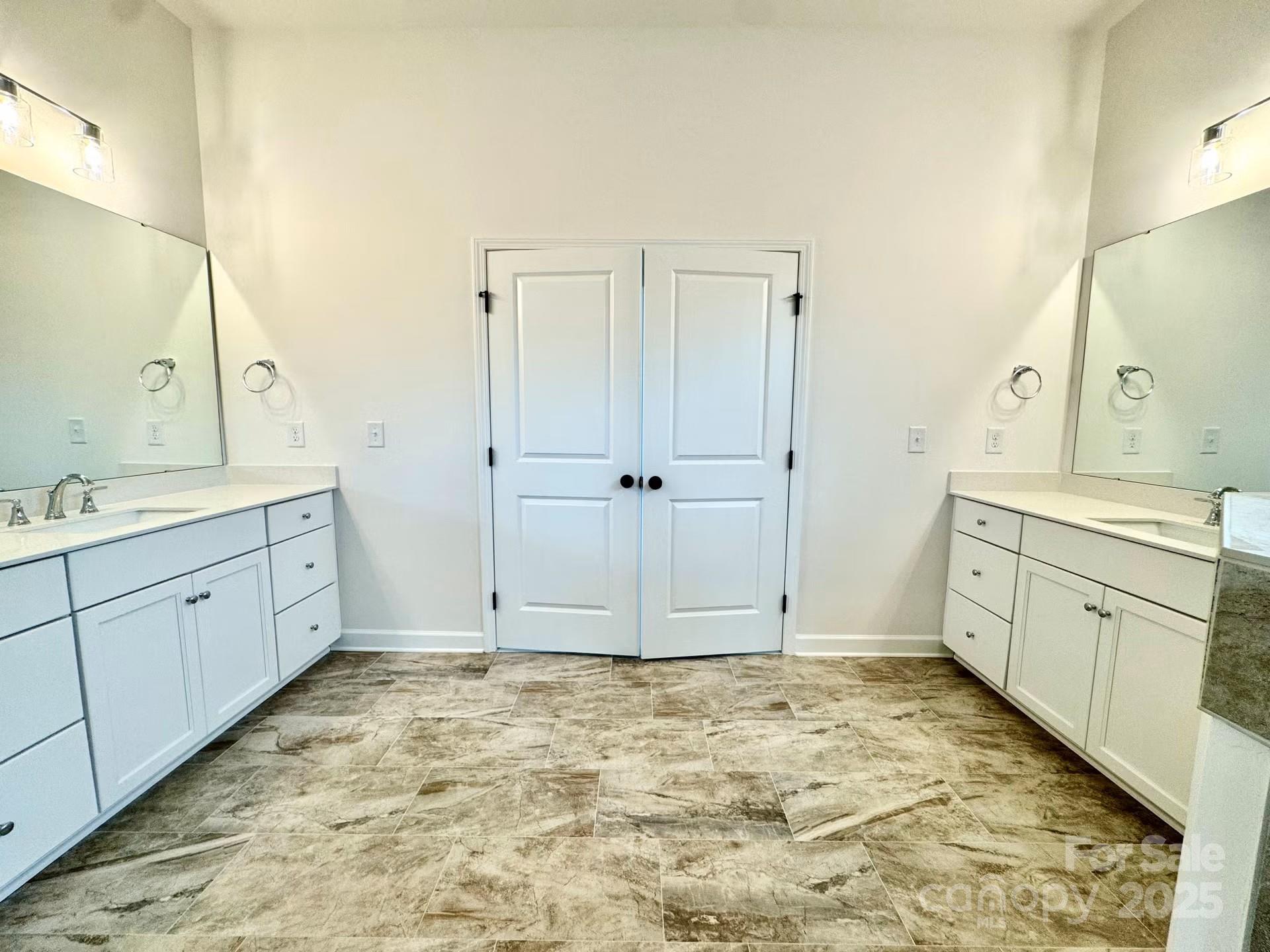 6907 Glen Abbey Lane — Mount Pleasant