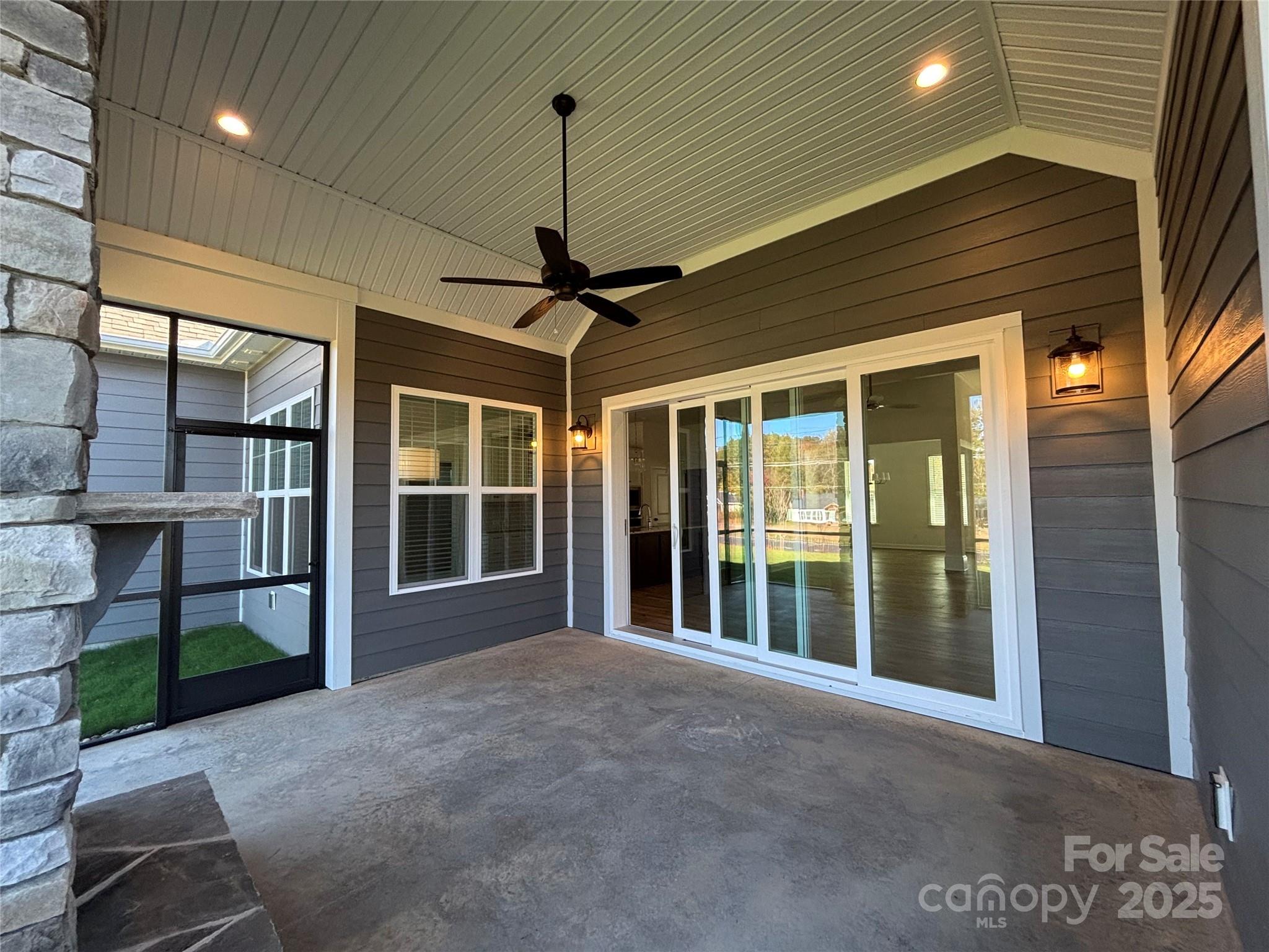 6907 Glen Abbey Lane — Mount Pleasant
