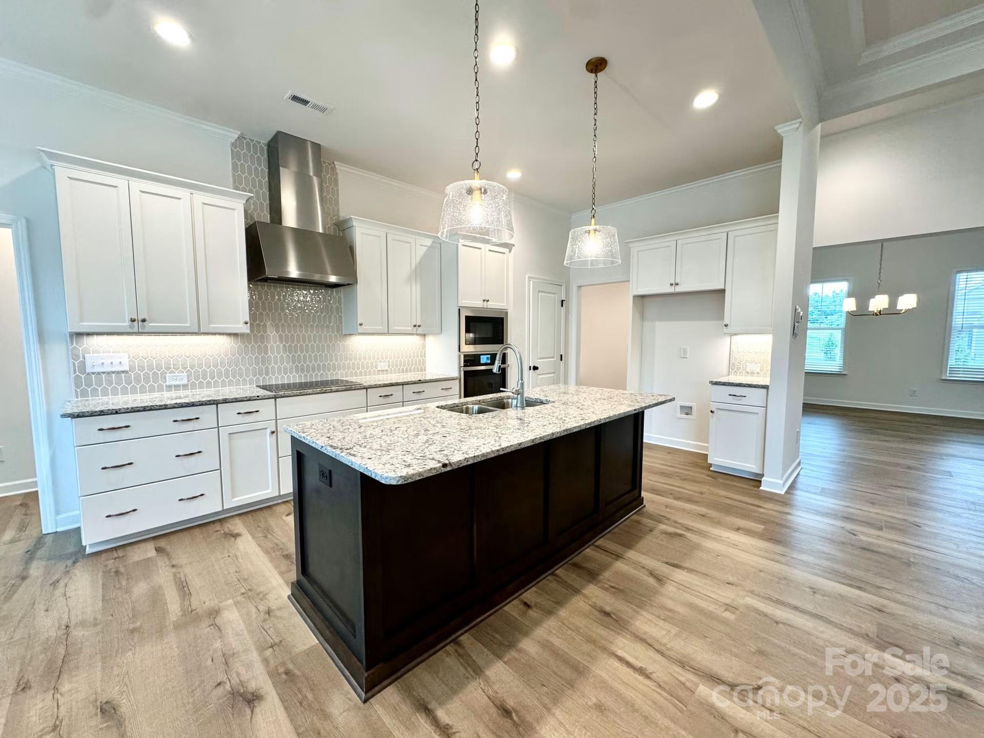 6907 Glen Abbey Lane — Mount Pleasant