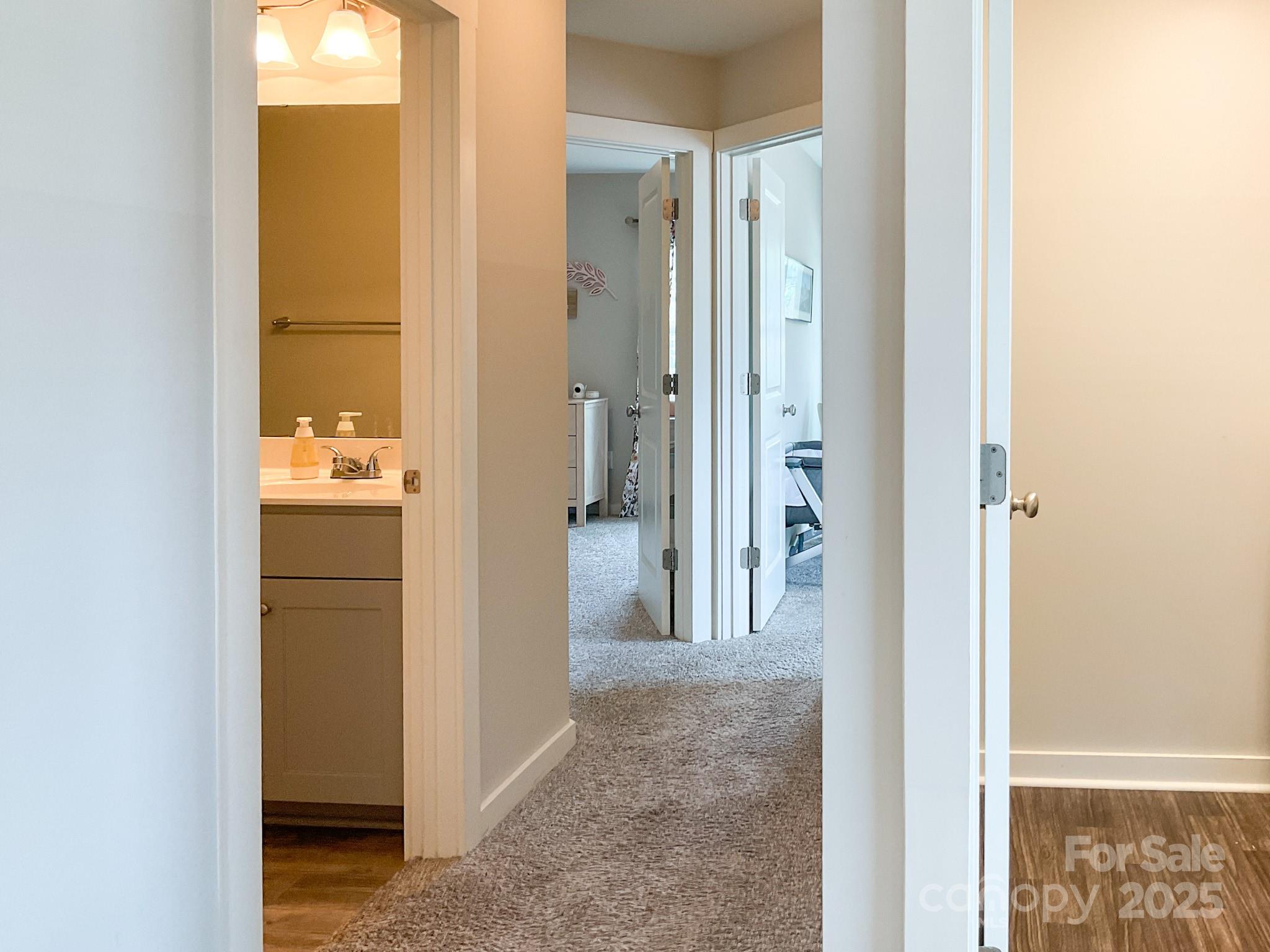 200 Button Willow Street — Taylors