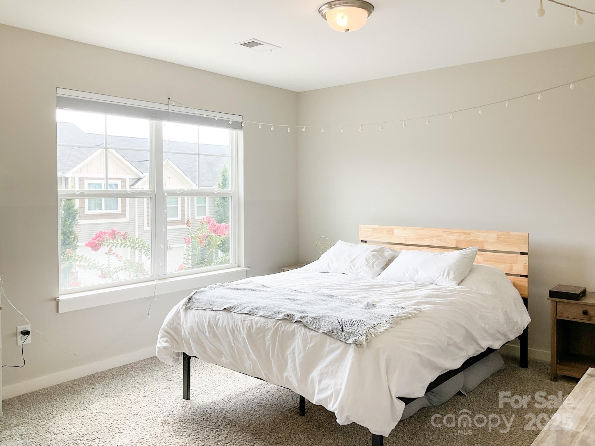 200 Button Willow Street — Taylors
