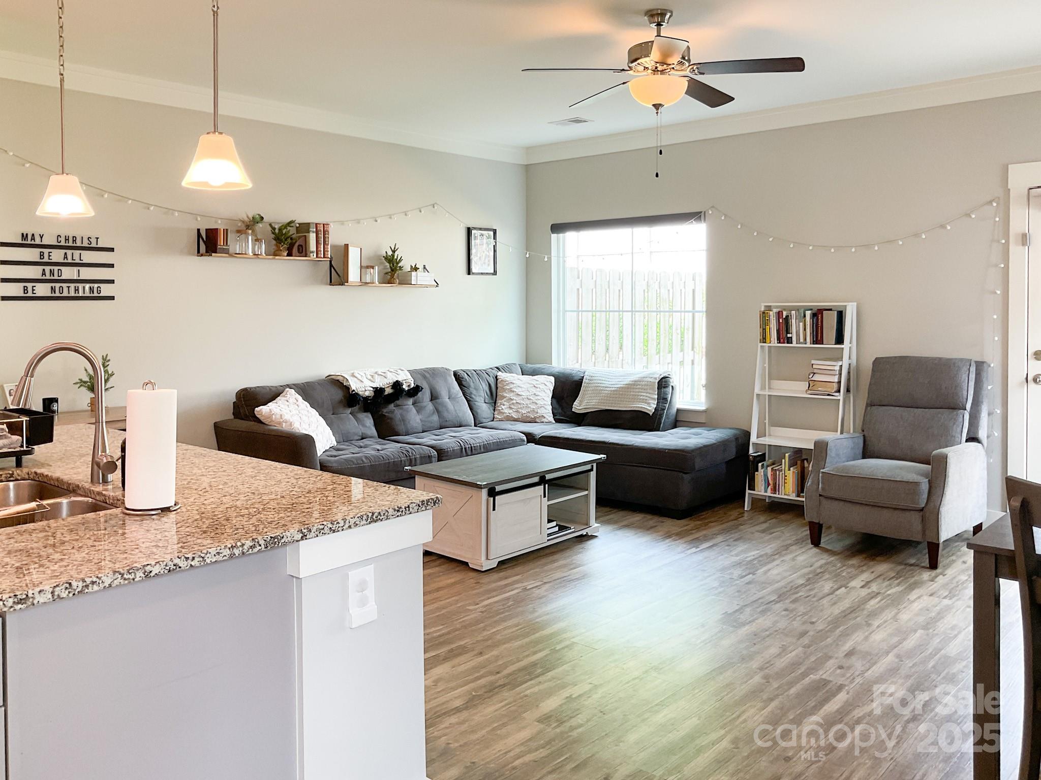 200 Button Willow Street — Taylors