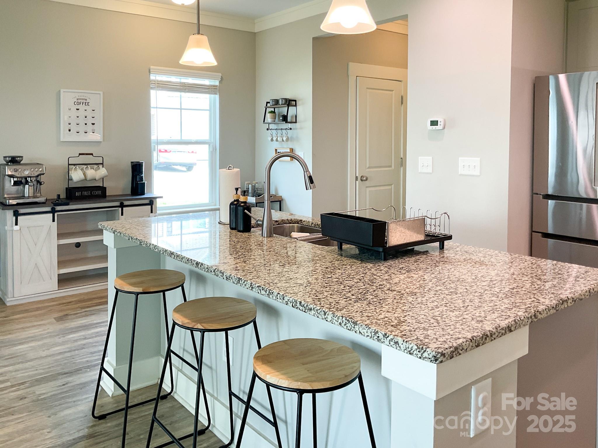 200 Button Willow Street — Taylors