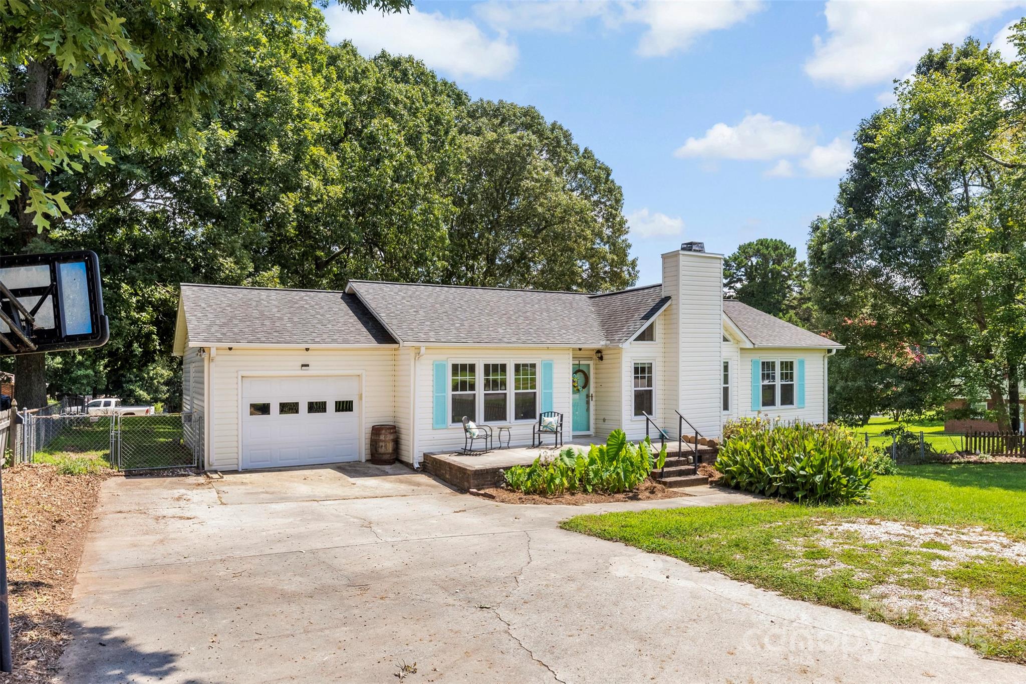 117 S Enochville Avenue — Kannapolis