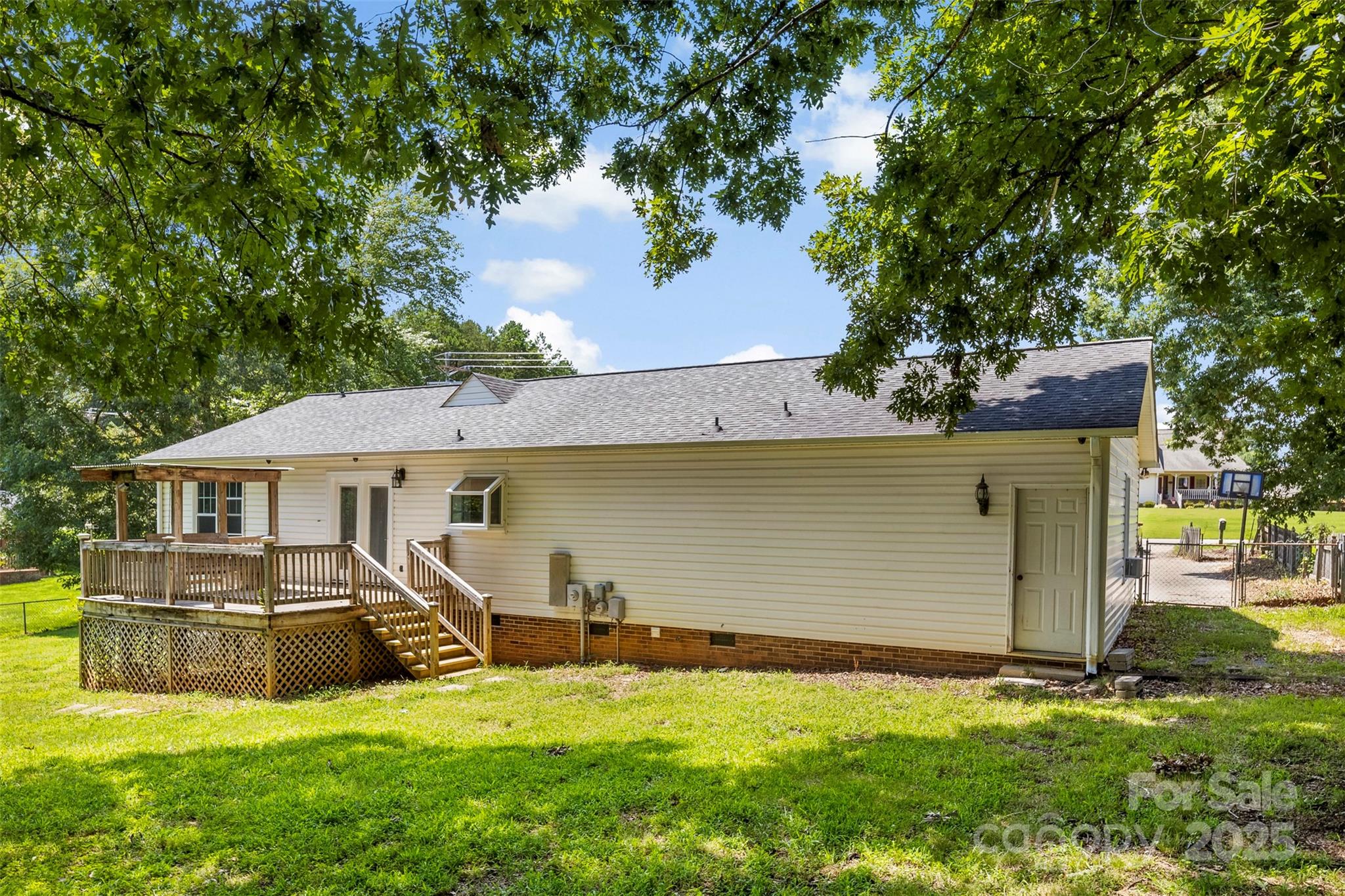117 S Enochville Avenue — Kannapolis