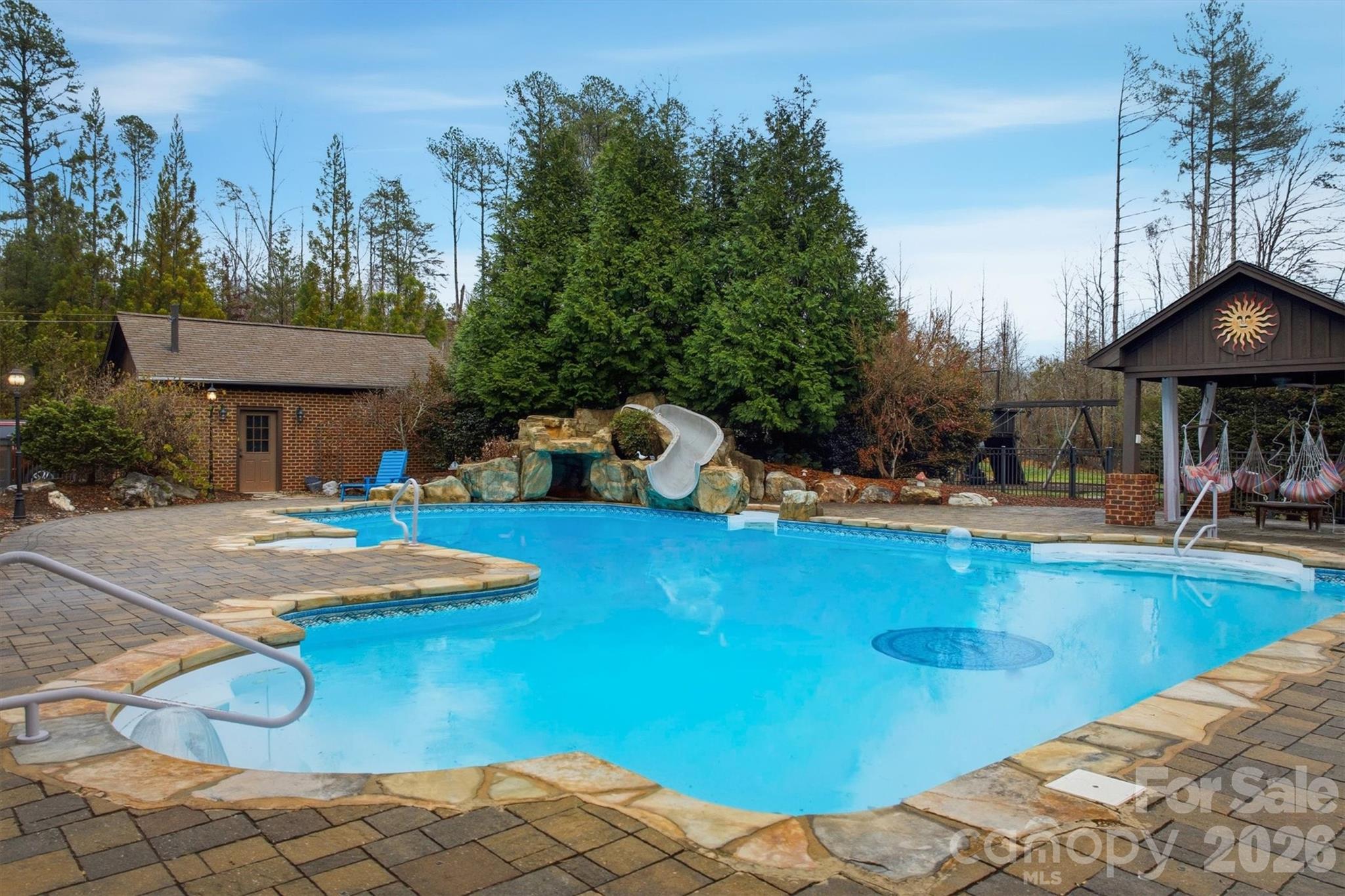 303 Constitution Drive — Morganton