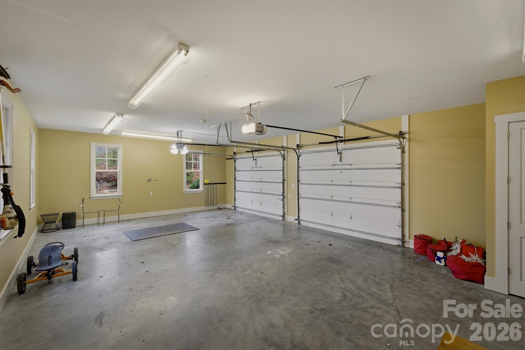 303 Constitution Drive — Morganton
