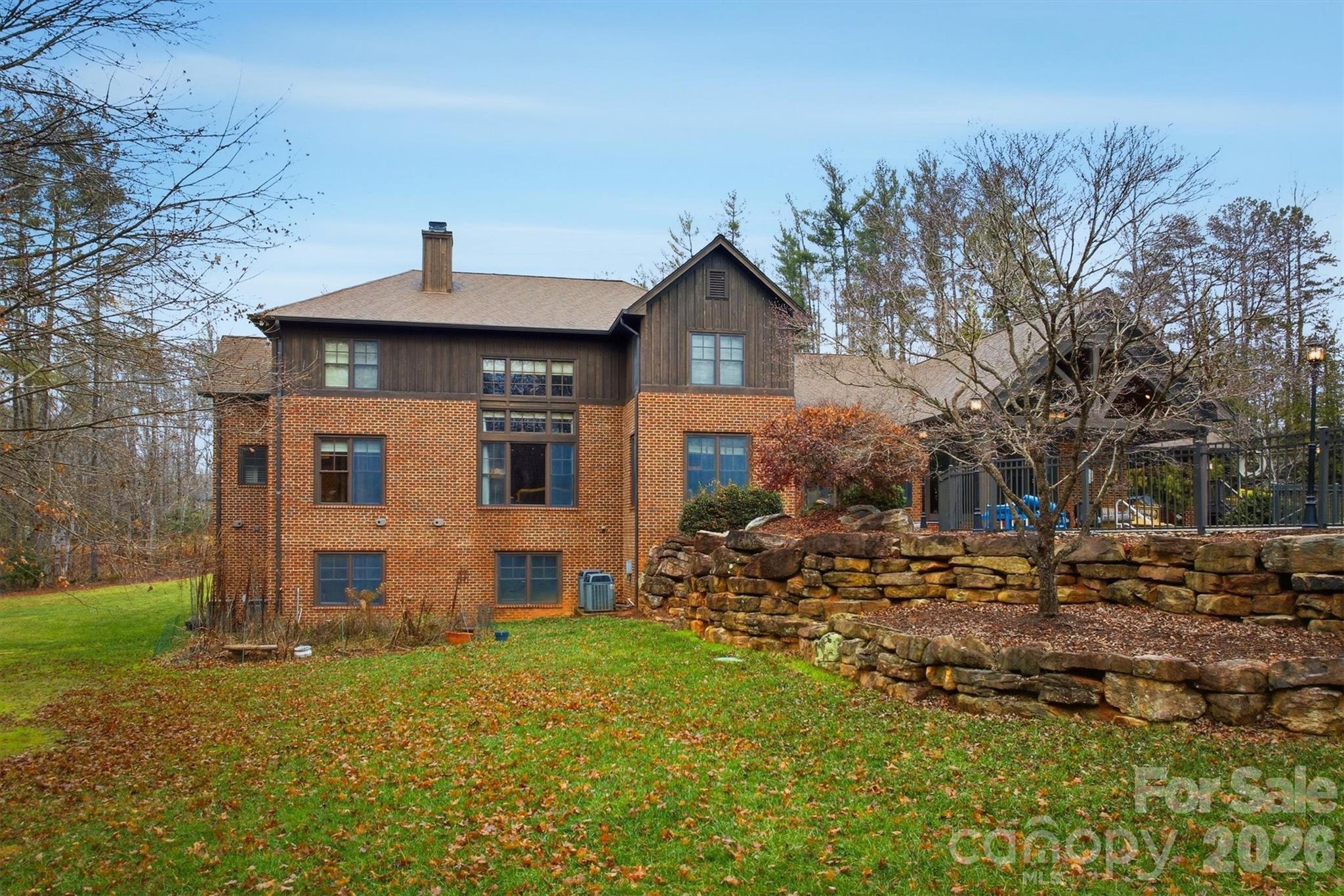 303 Constitution Drive — Morganton