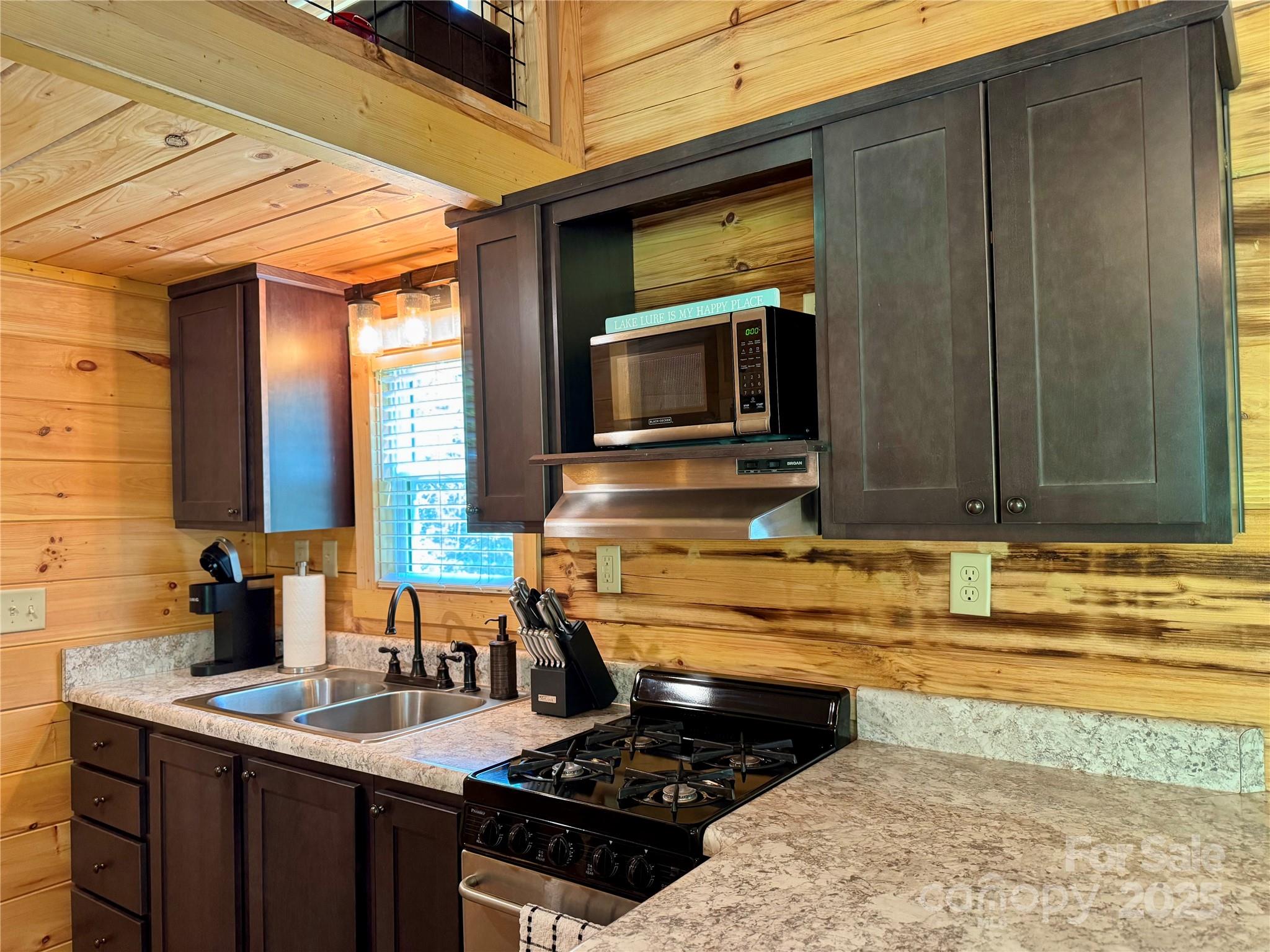 231 Wandering Bear Way — Lake Lure