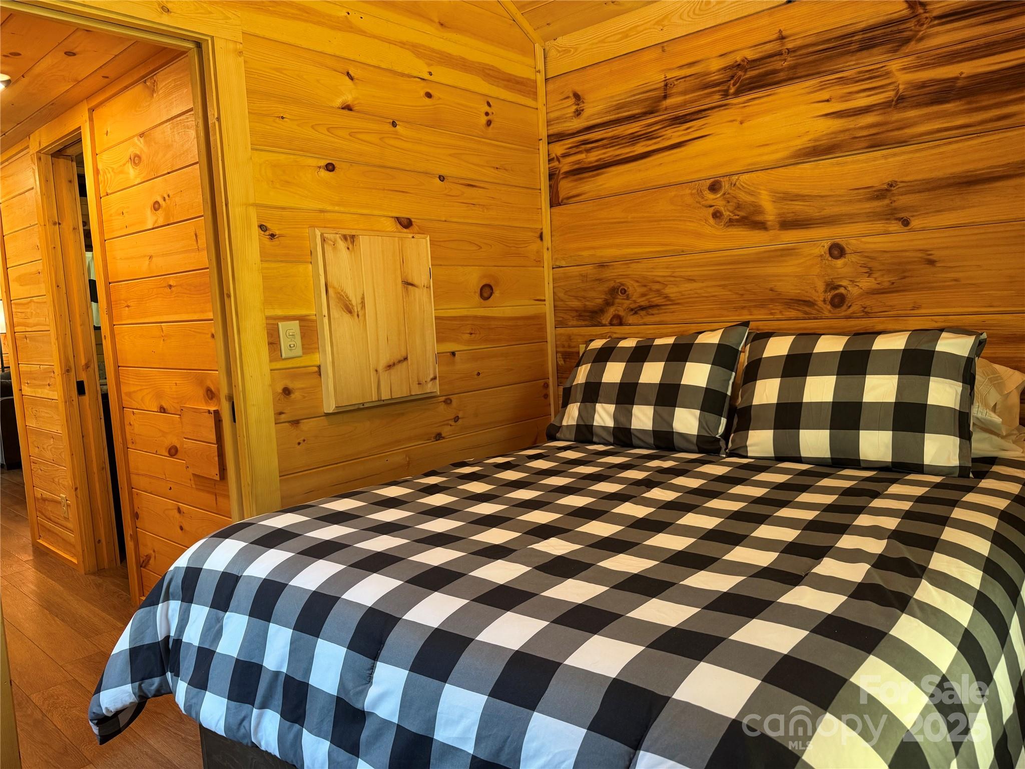 231 Wandering Bear Way — Lake Lure