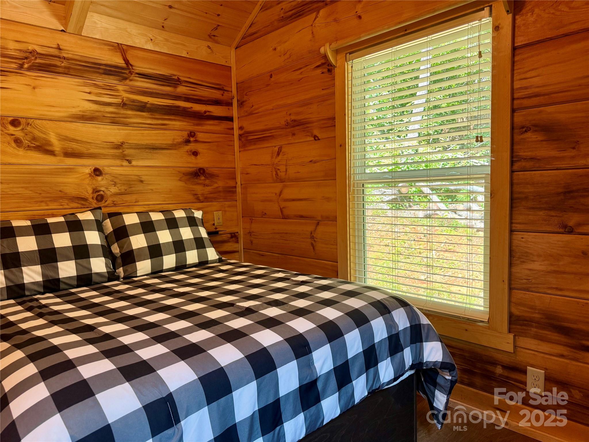 231 Wandering Bear Way — Lake Lure