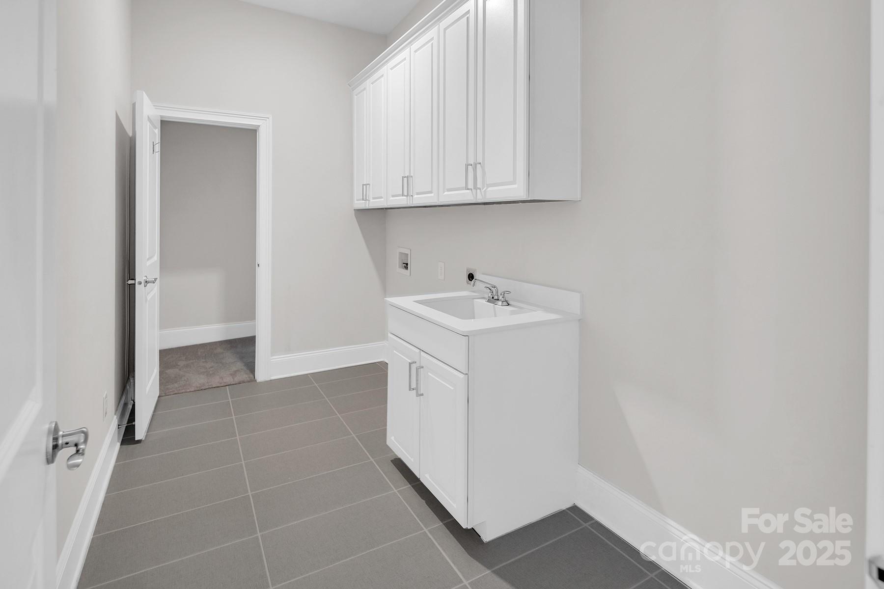 14008 Little Spring Court — Charlotte