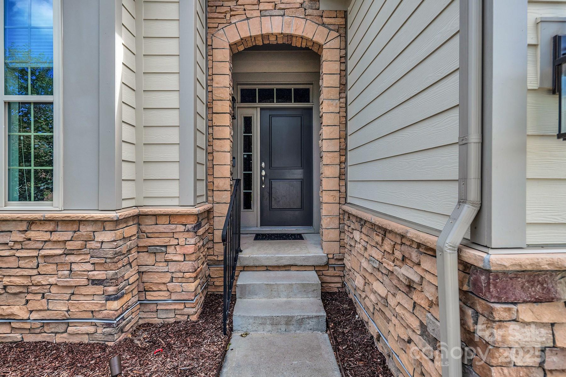14008 Little Spring Court — Charlotte