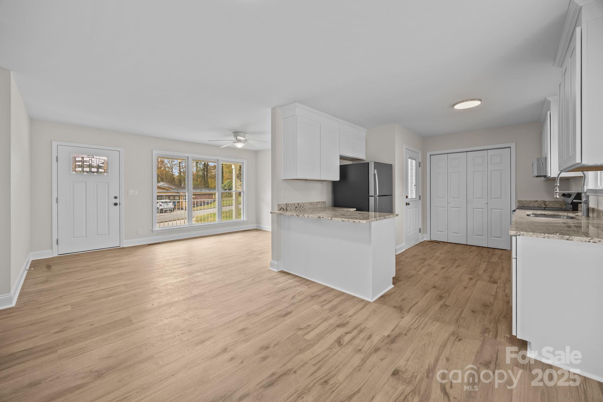 1280 N Shaver Street — Salisbury