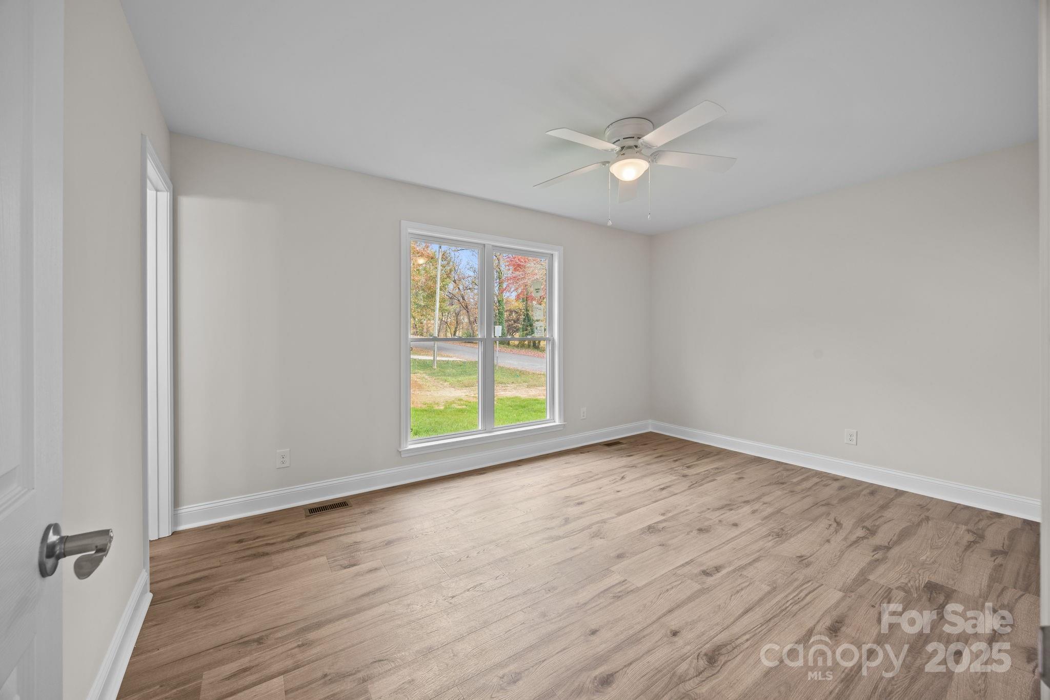 1280 N Shaver Street — Salisbury