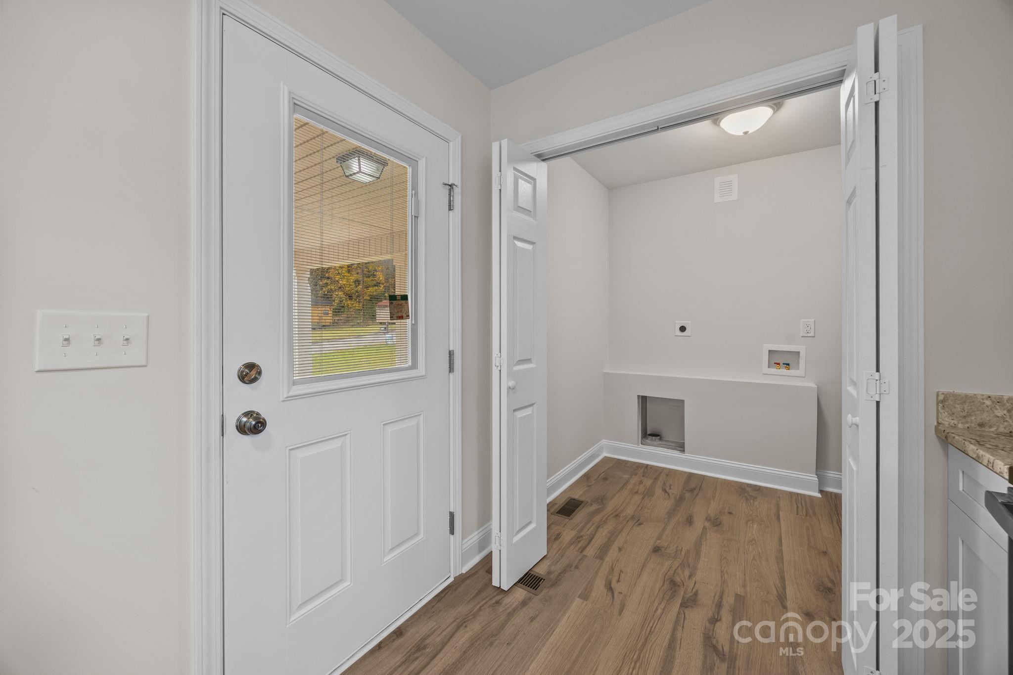 1280 N Shaver Street — Salisbury