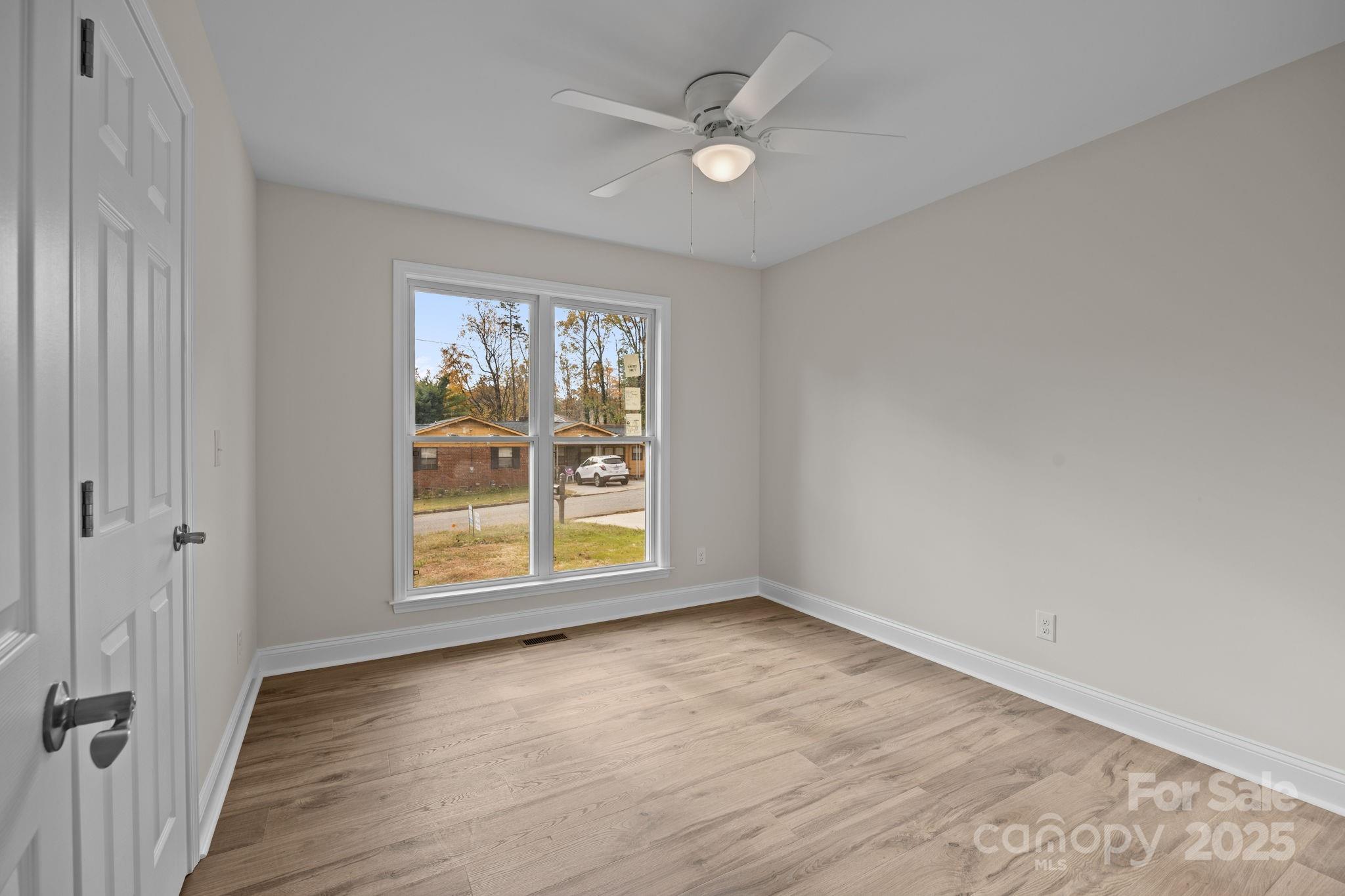 1280 N Shaver Street — Salisbury