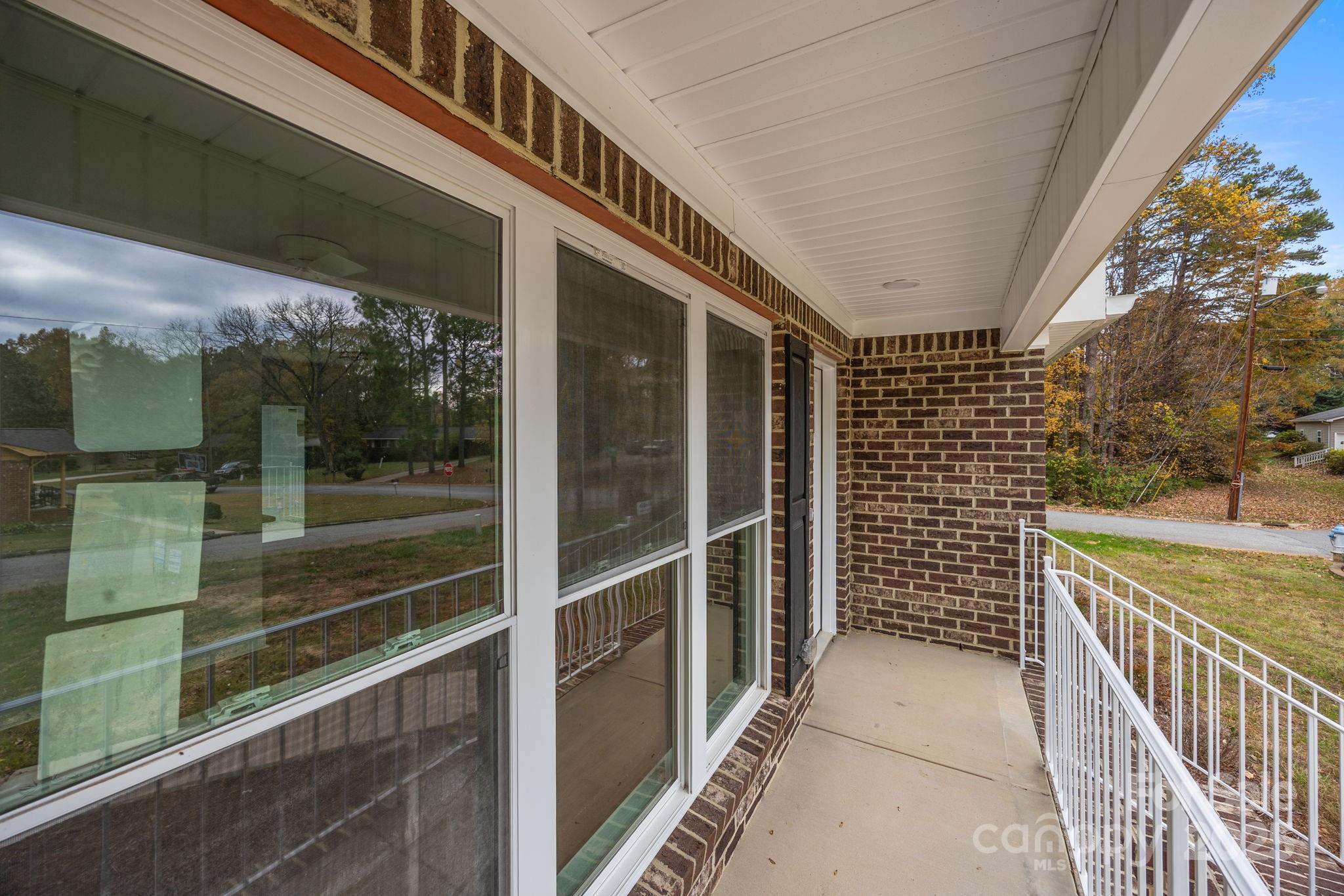 1280 N Shaver Street — Salisbury