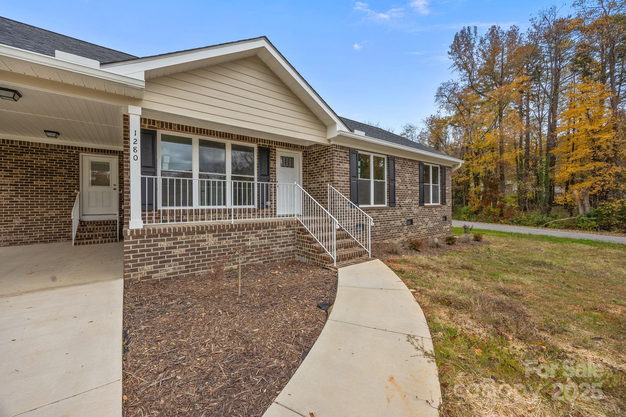 1280 N Shaver Street — Salisbury