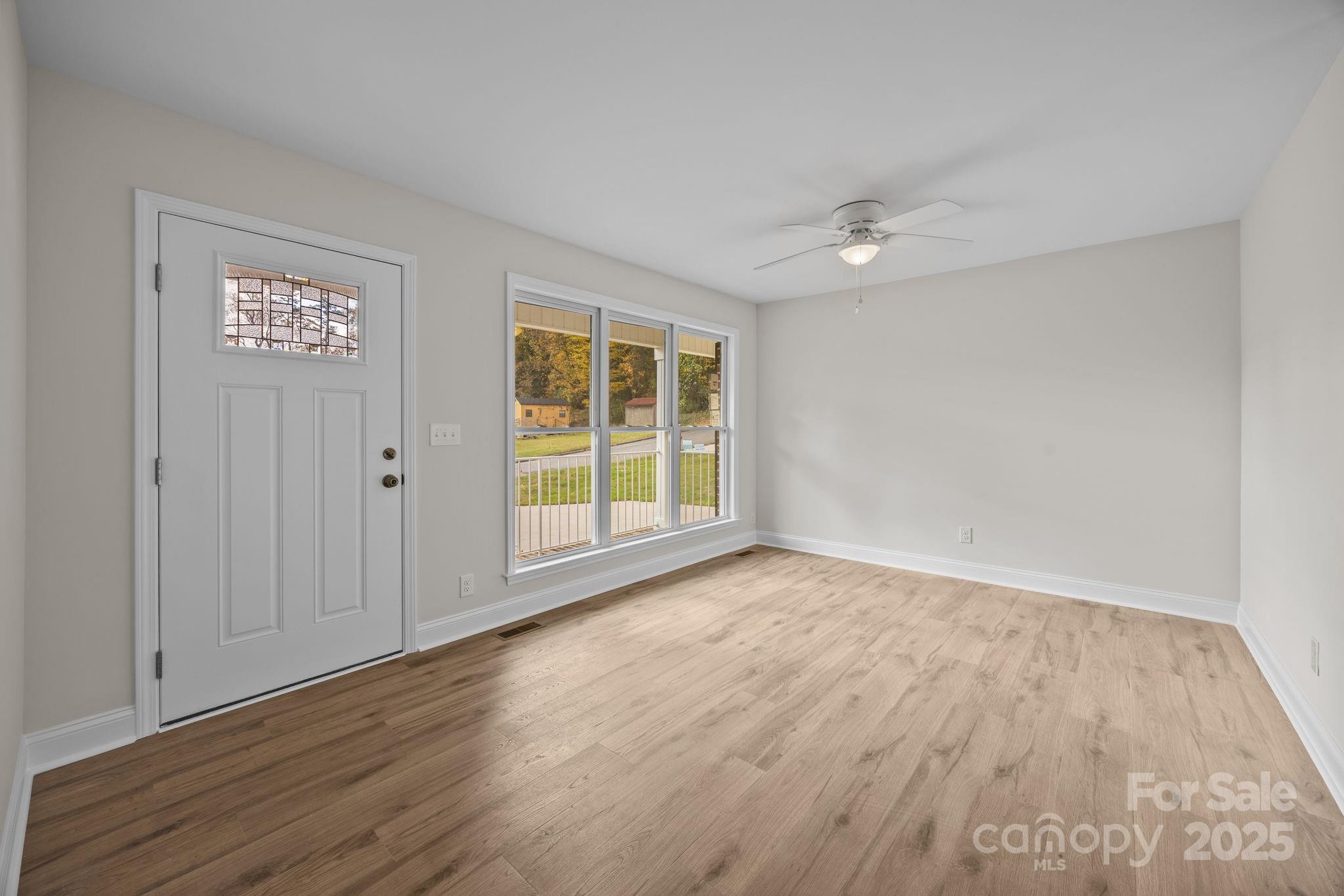 1280 N Shaver Street — Salisbury
