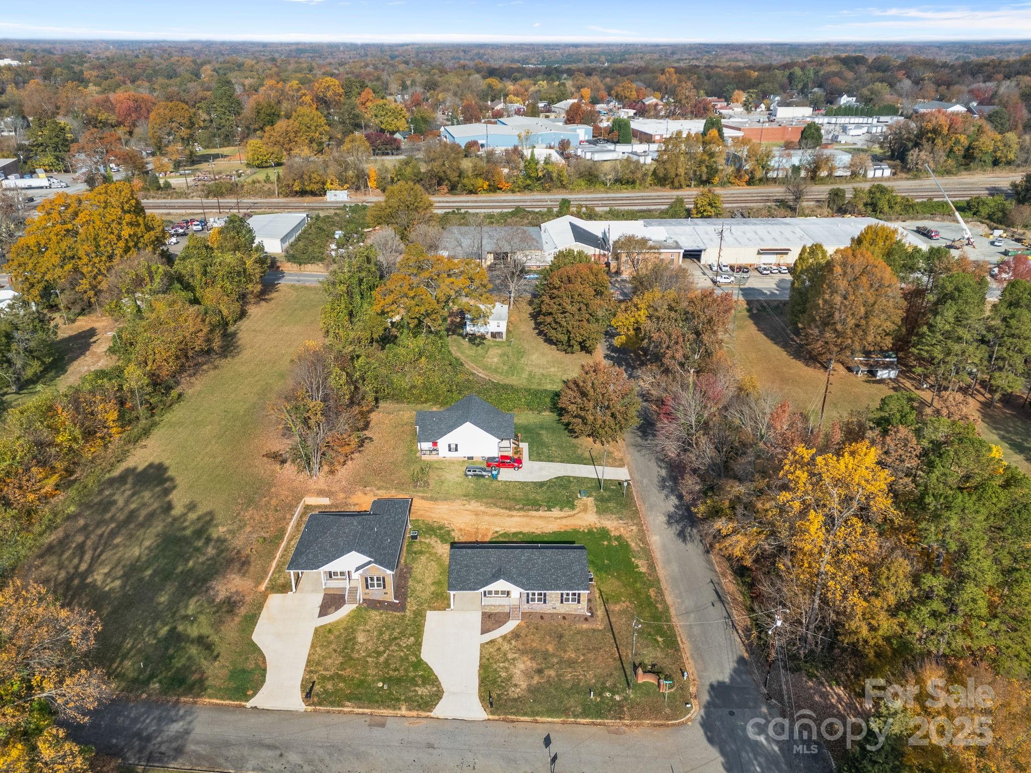 1280 N Shaver Street — Salisbury