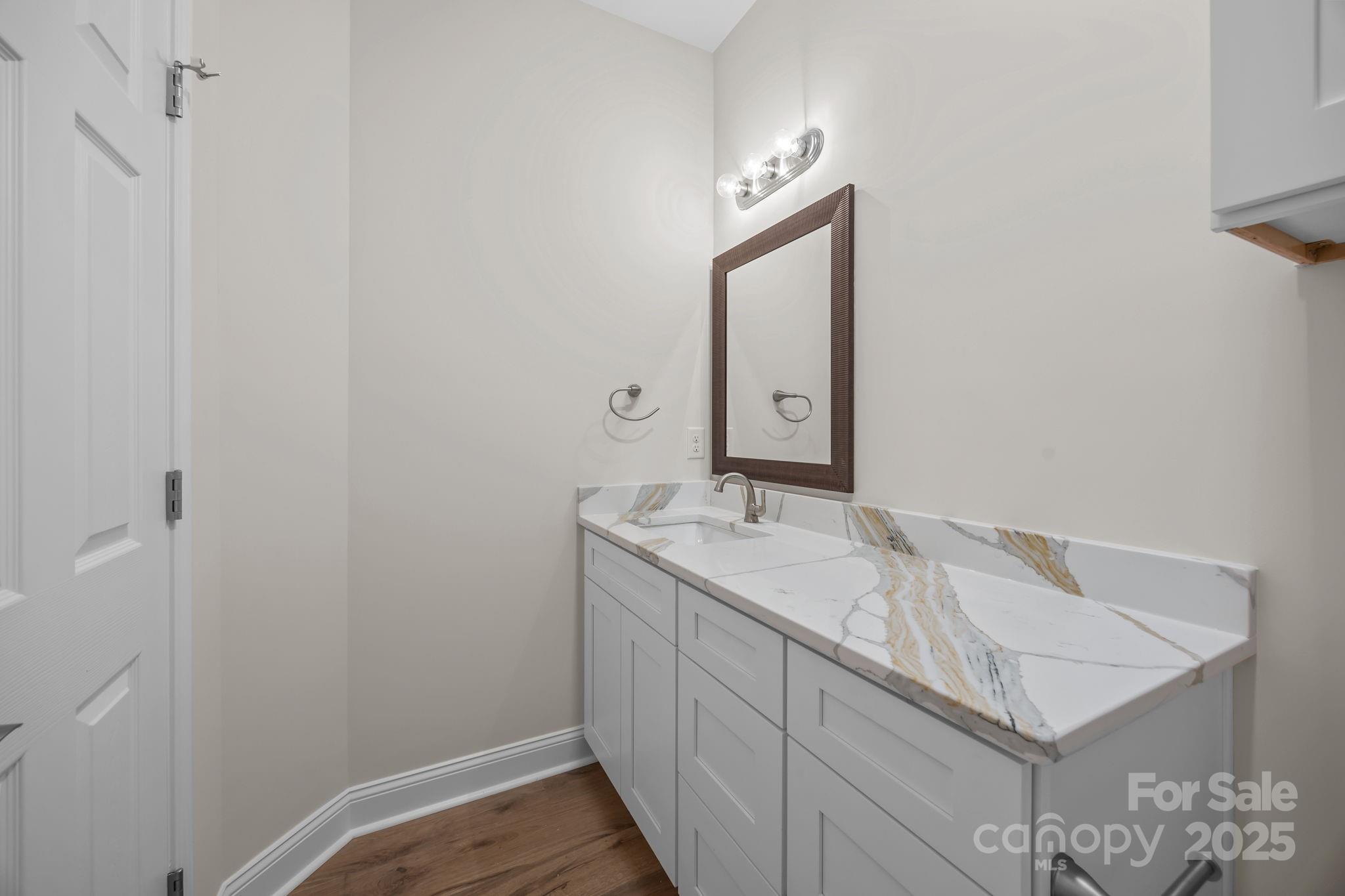 1270 N Shaver Street — Salisbury