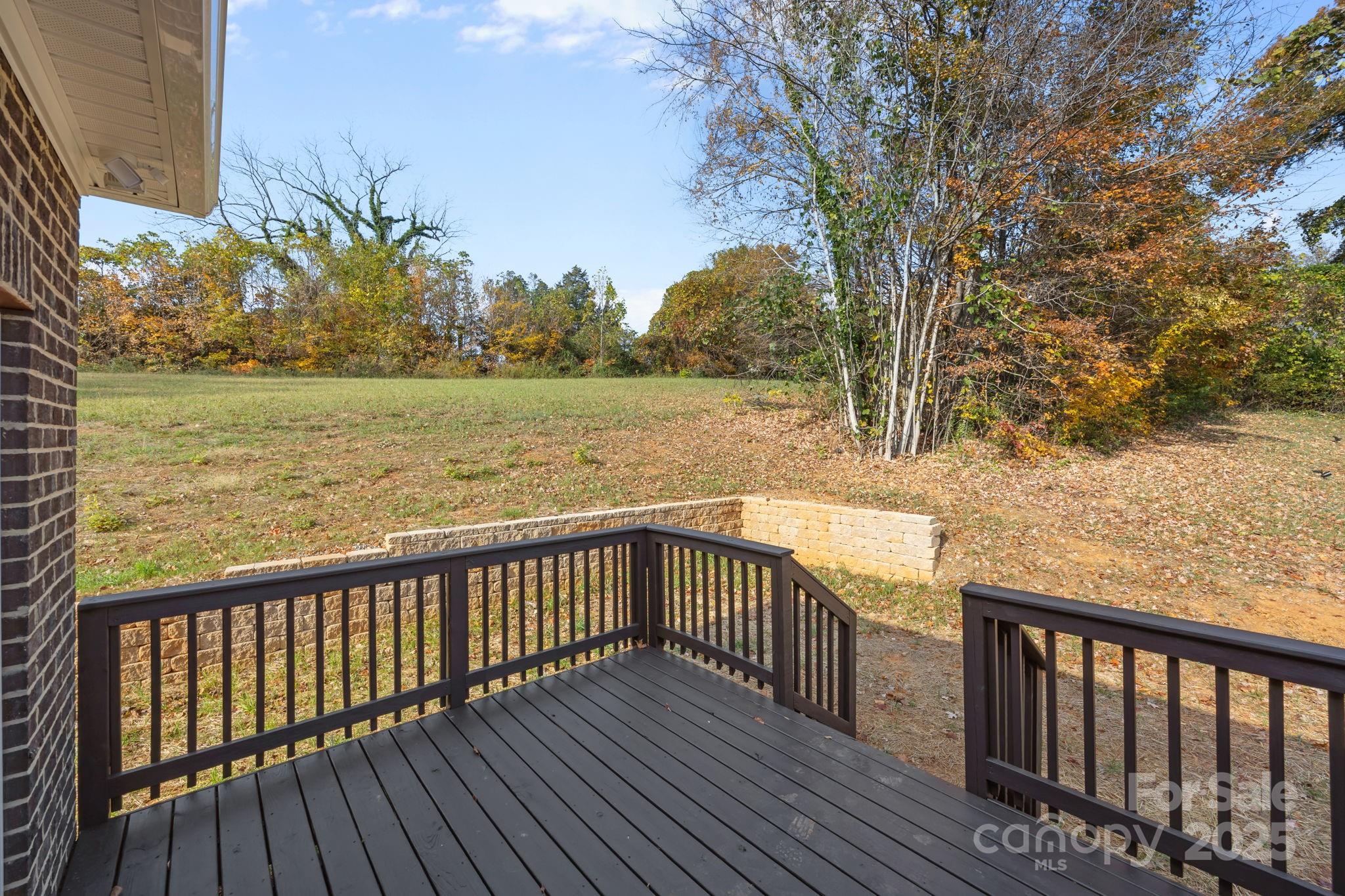 1270 N Shaver Street — Salisbury