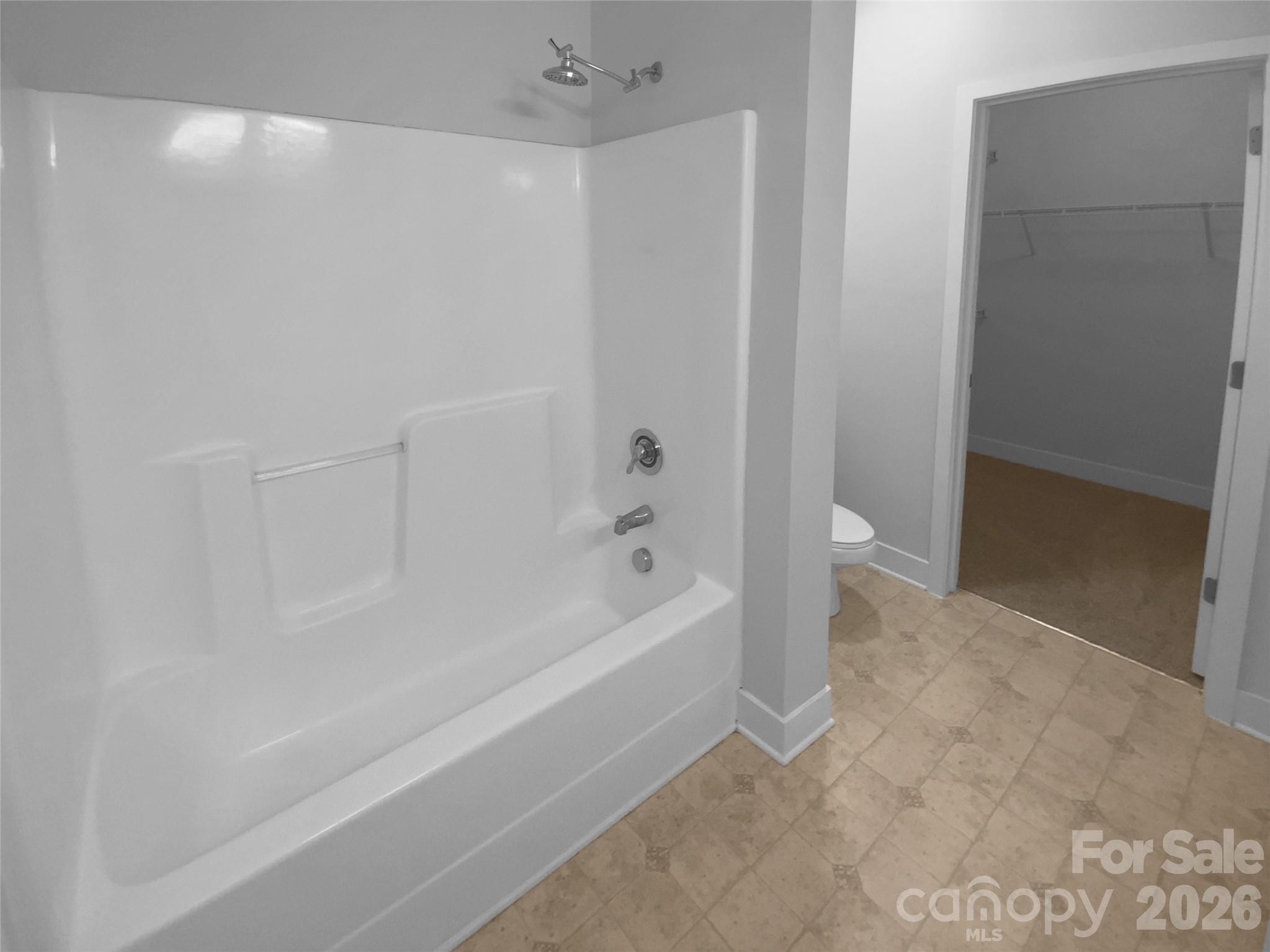 1031 Skyline View Way — Charlotte
