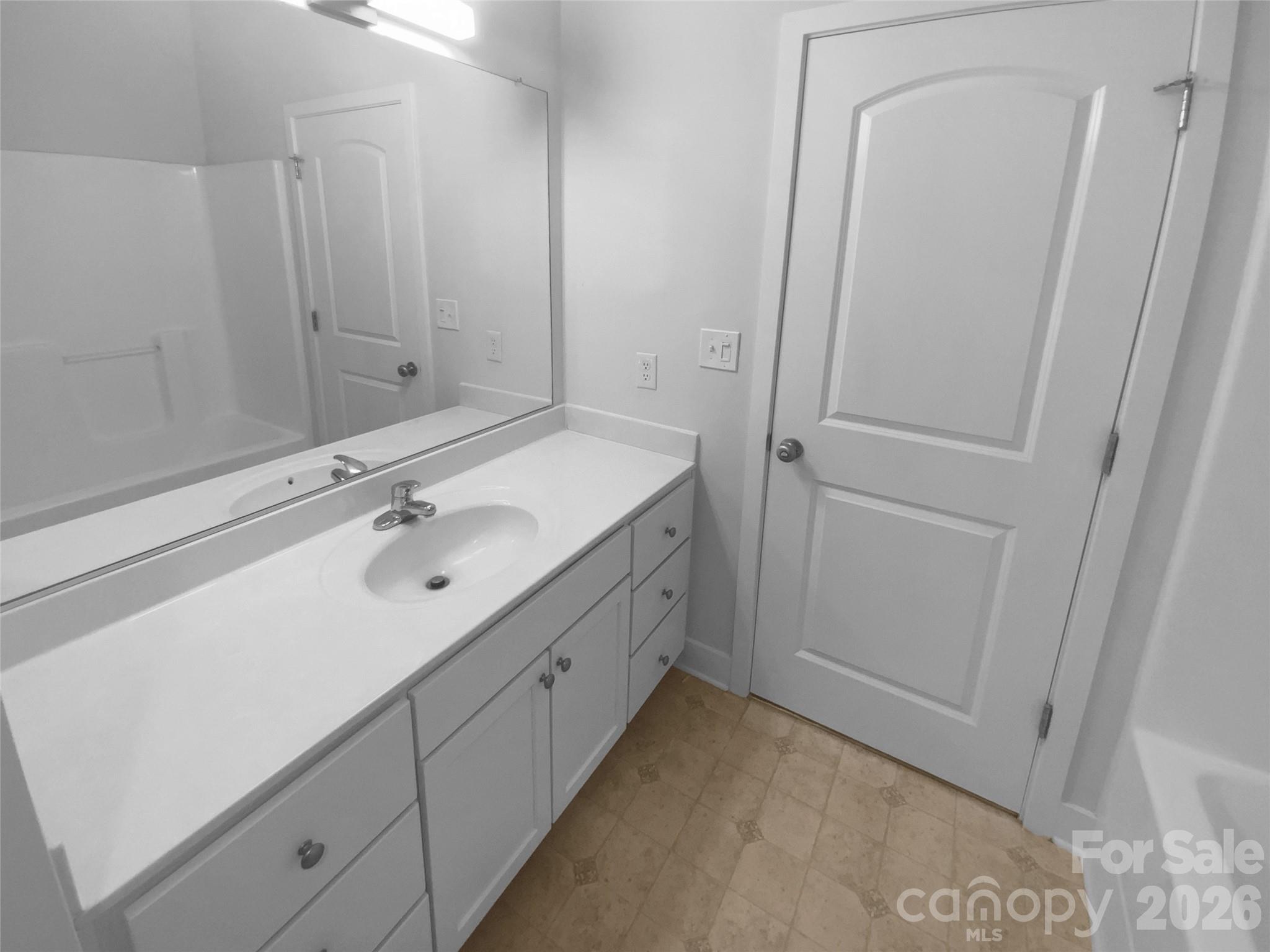 1031 Skyline View Way — Charlotte