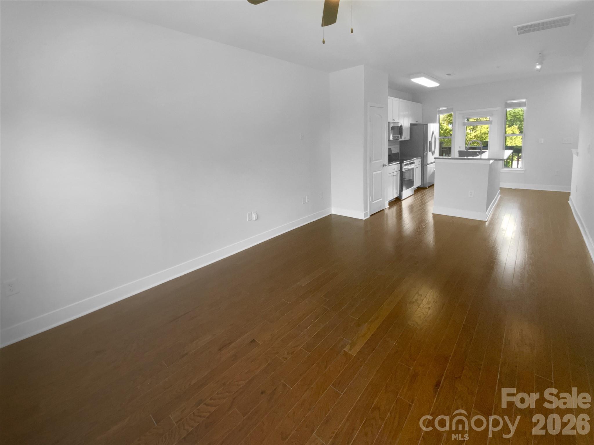 1031 Skyline View Way — Charlotte