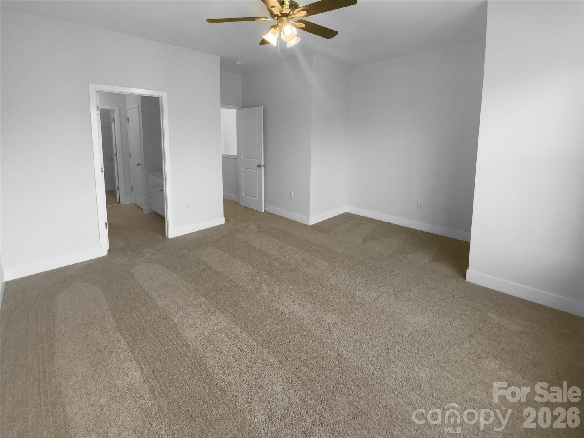 1031 Skyline View Way — Charlotte