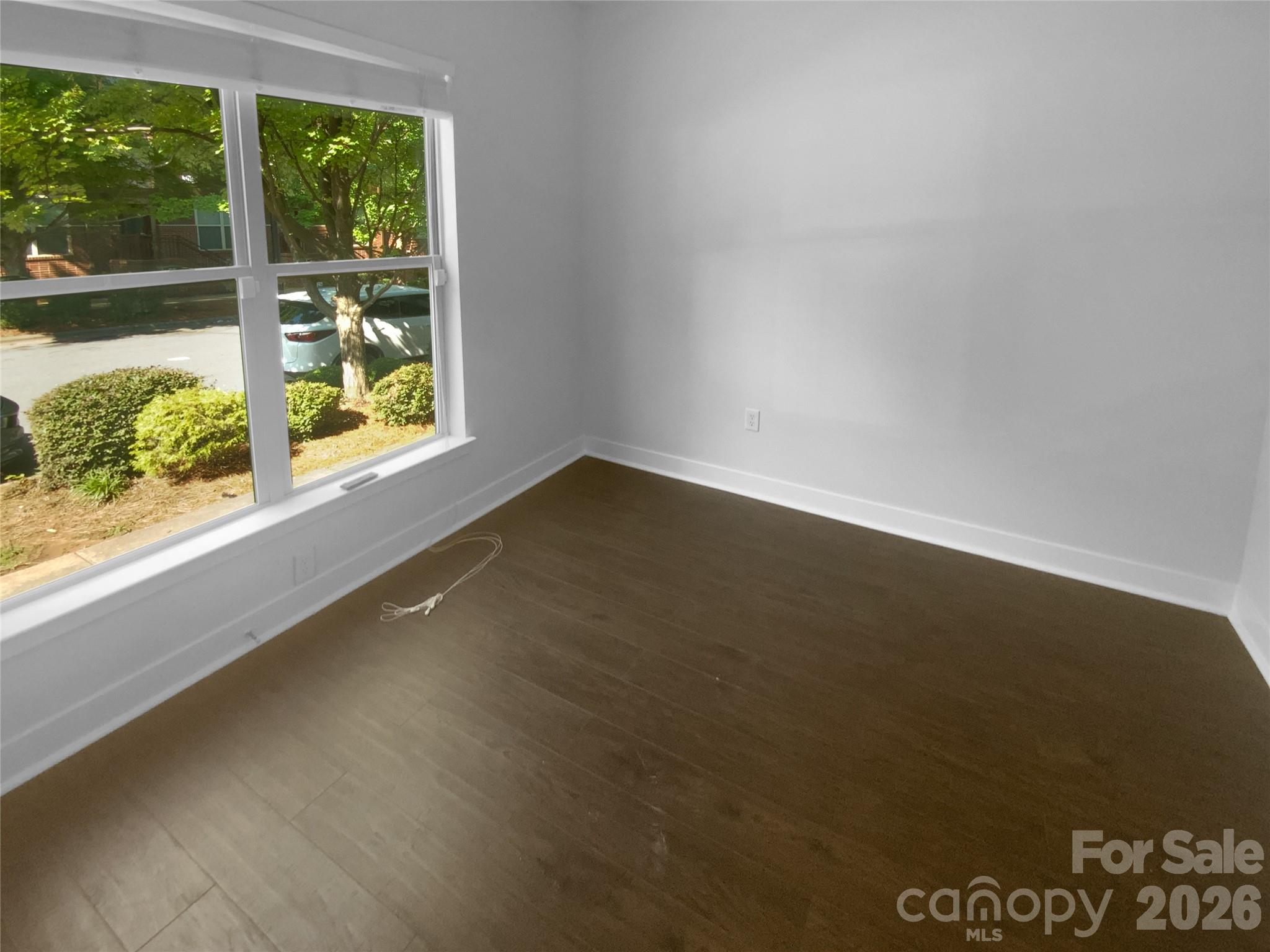 1031 Skyline View Way — Charlotte