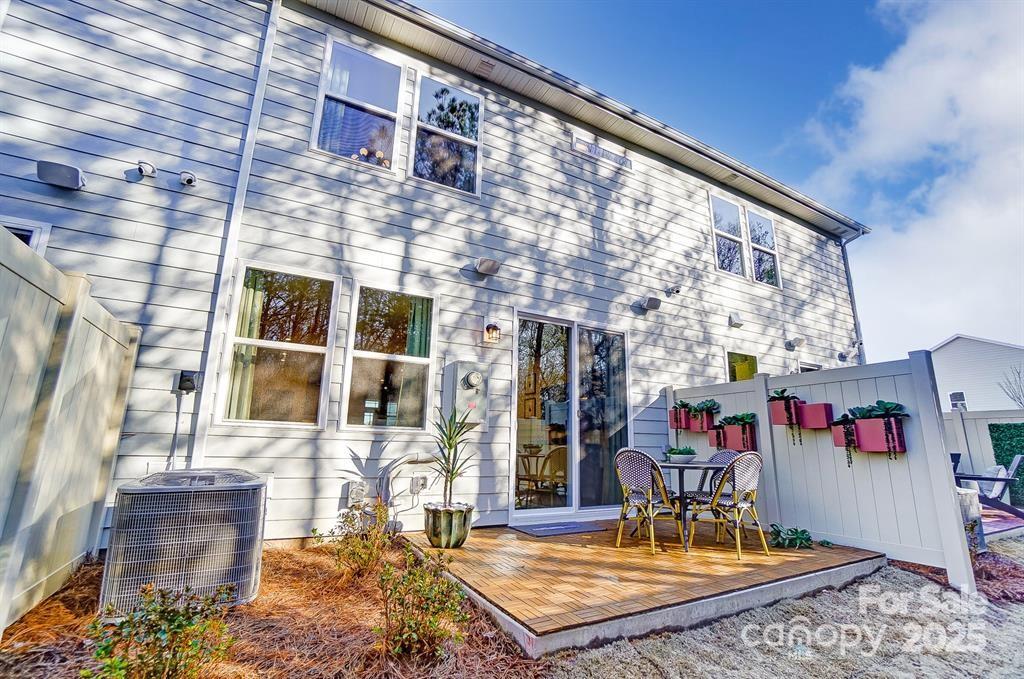 644 Cassidy Court — Clover