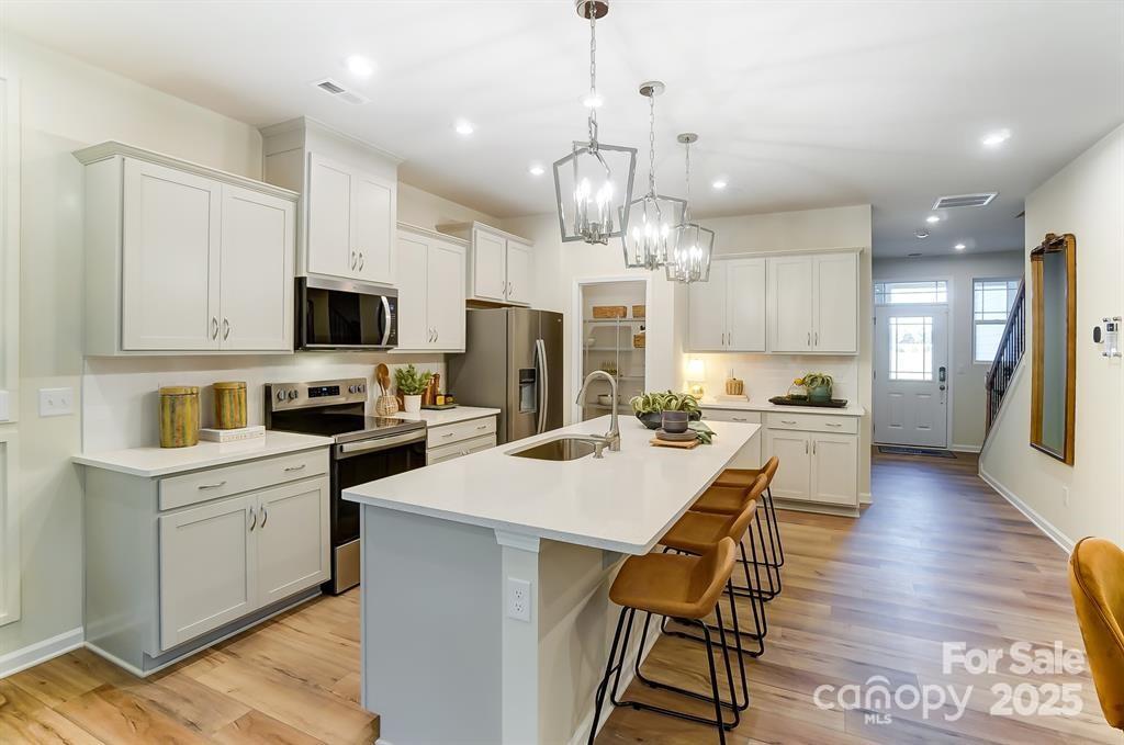 644 Cassidy Court — Clover