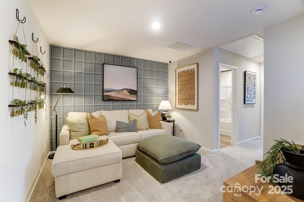 644 Cassidy Court — Clover