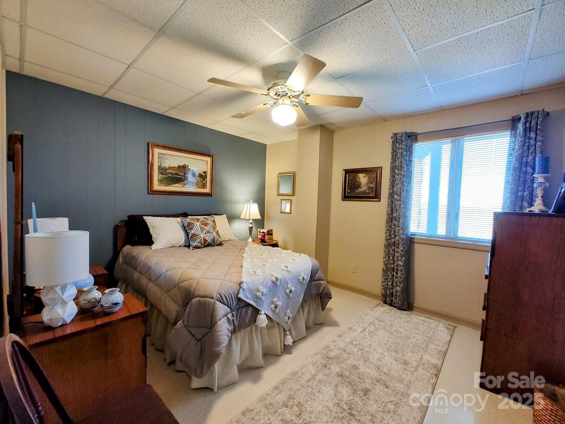 545 Summit Road — Tryon