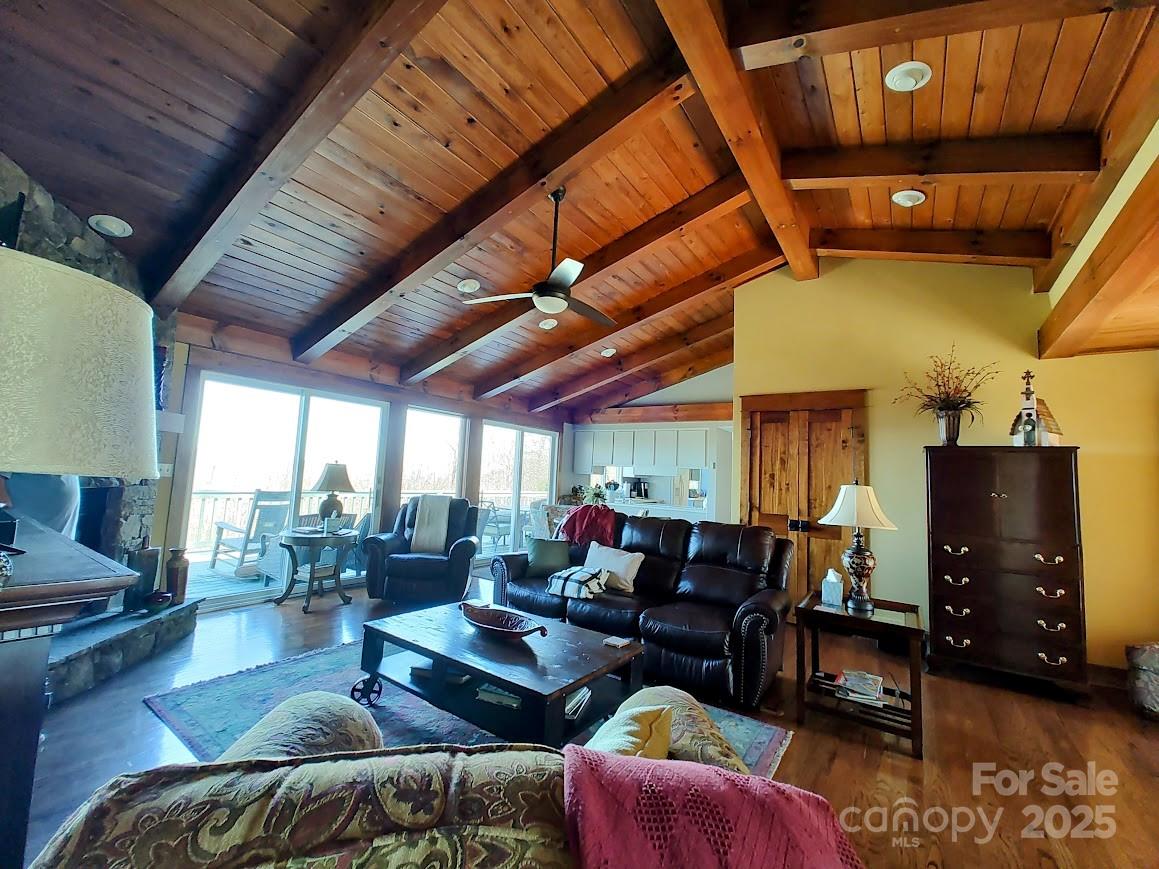545 Summit Road — Tryon