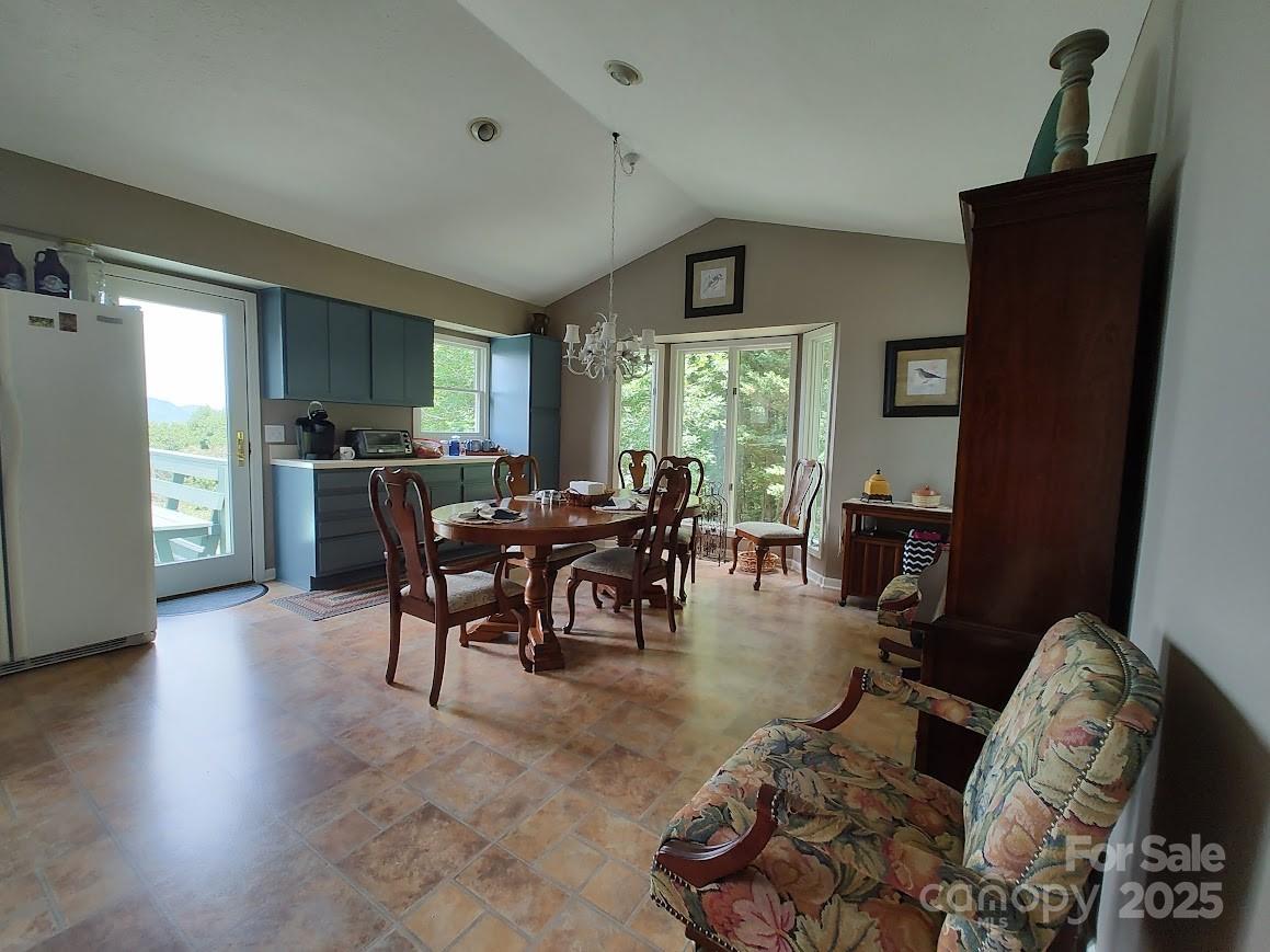 545 Summit Road — Tryon