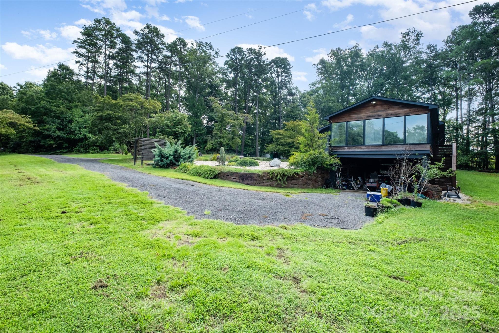 1932 Slater Road — Charlotte