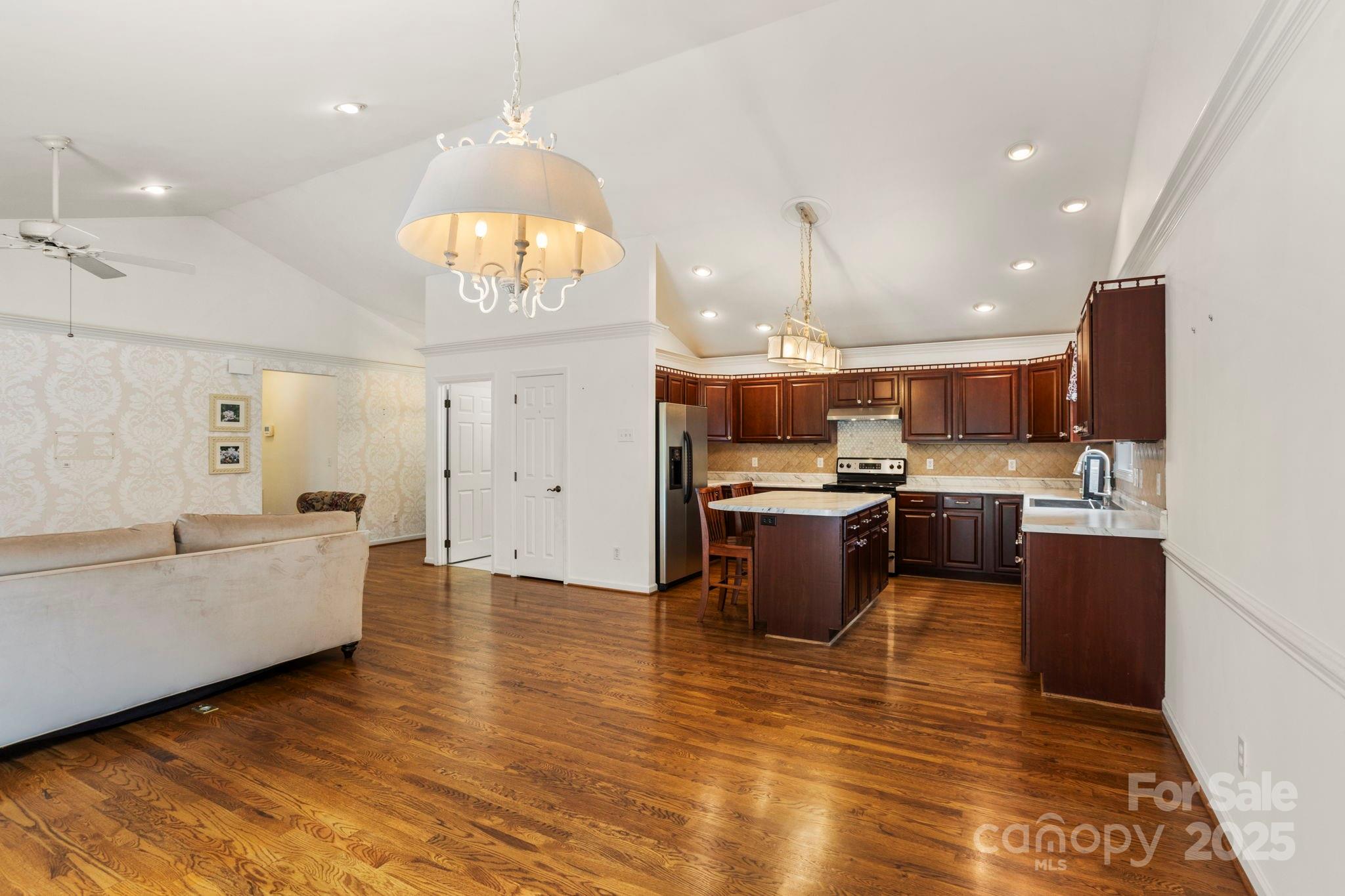 315 Charlestown Drive — Hendersonville